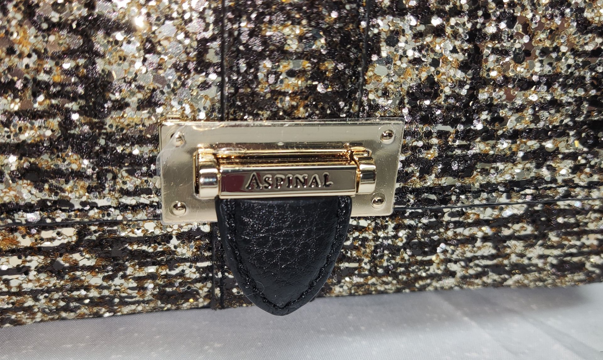 1 x ASPINAL OF LONDON Lottie Bag With Glitter Finish - Boxed - Original RRP £595 - Ref: 7268436/ - Image 6 of 16