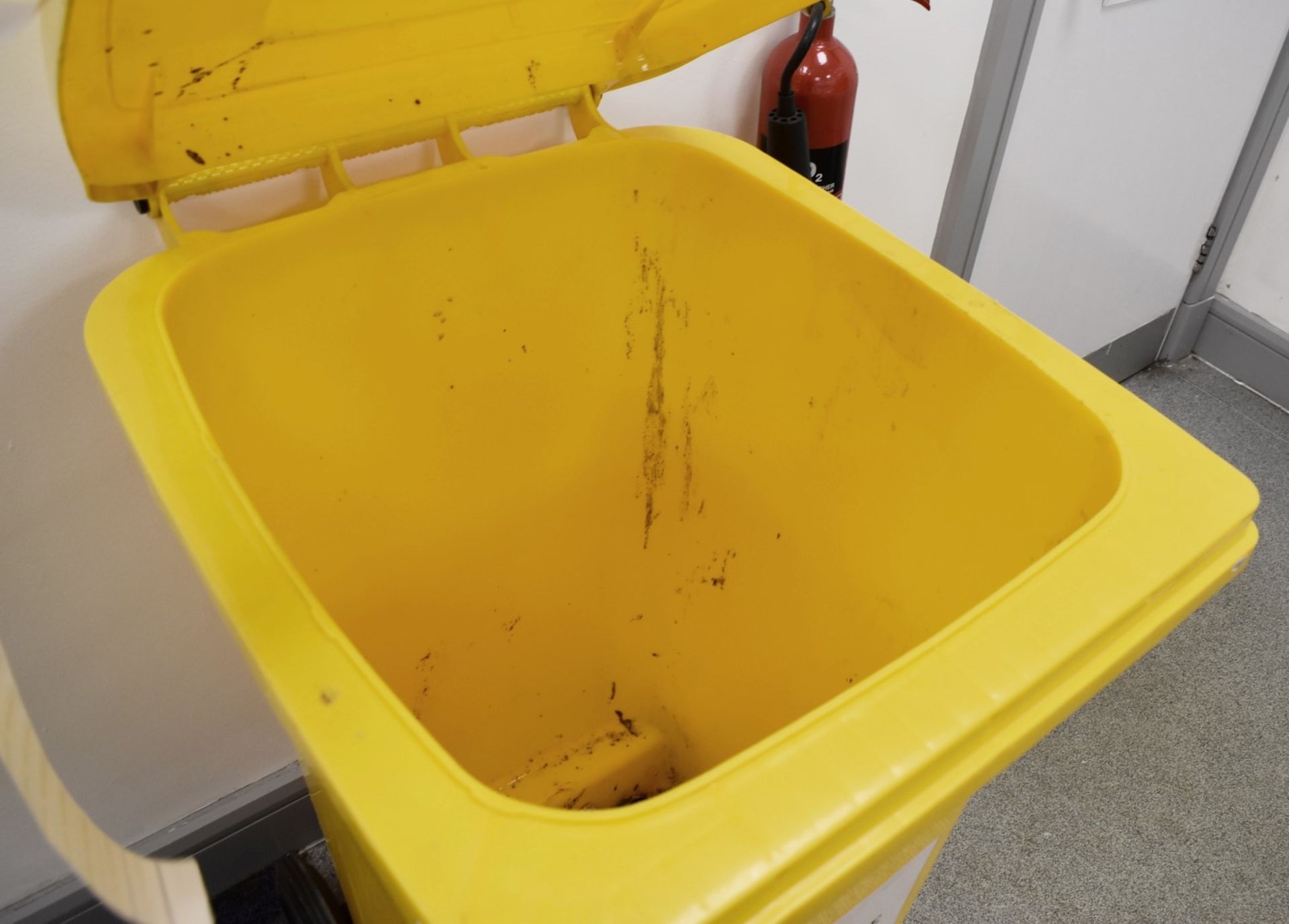 1 x Wheelie Waste Bin in Yellow - 240 Litre - Previously Used Indoors Only Good Clean Condition - Image 3 of 4