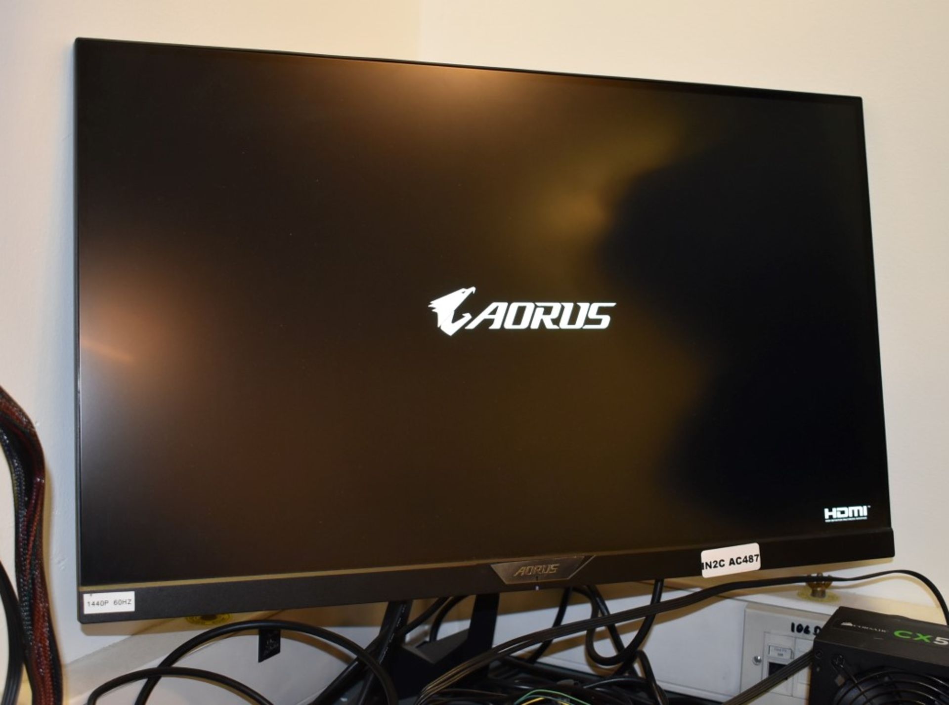 1 x Gigabyte Aorus 27 Inch QHD IPS Gaming Monitor - Includes Power Cable and HDMI Lead