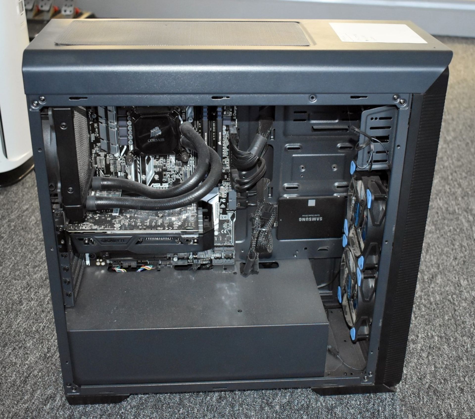1 x Desktop Computer Featuring an Intel i7-7700k Processor, Asus USB 3.0 Motherboard, 16GB Corsair - Image 8 of 8