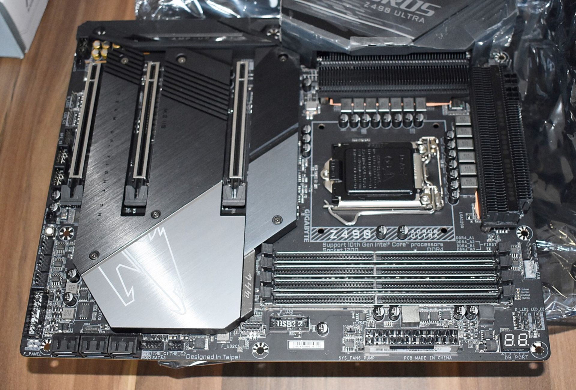 1 x Gigabyte Z490 Aorus Ultra Intel LGA1200 Gaming Motherboard - Open Boxed Stock With Accessories - Image 2 of 3