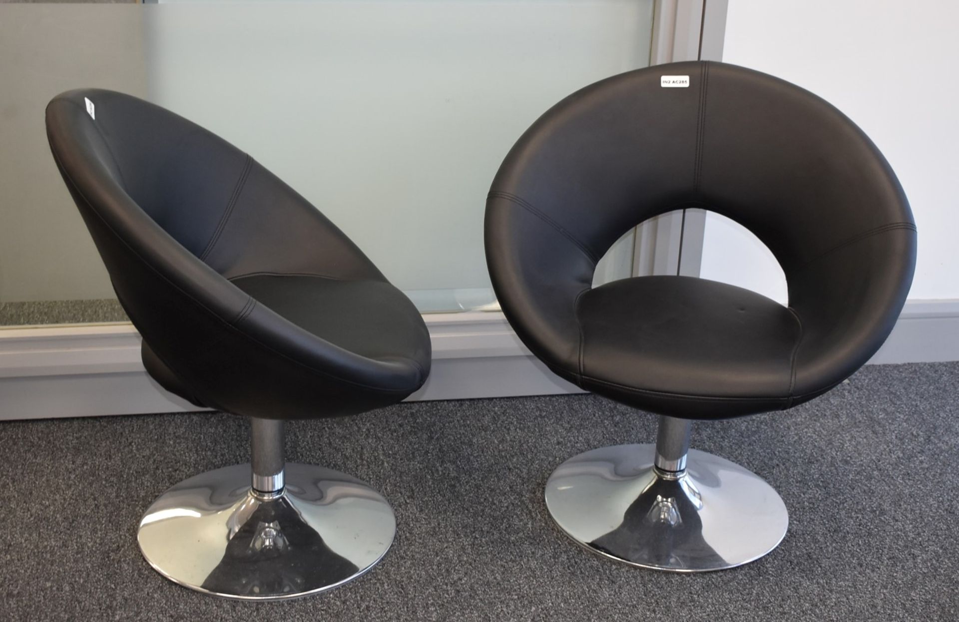 1 x Swivel Tub Chair With Black Faux Leather Upholstery and Chrome Base - 75 cms Wide - Image 4 of 5