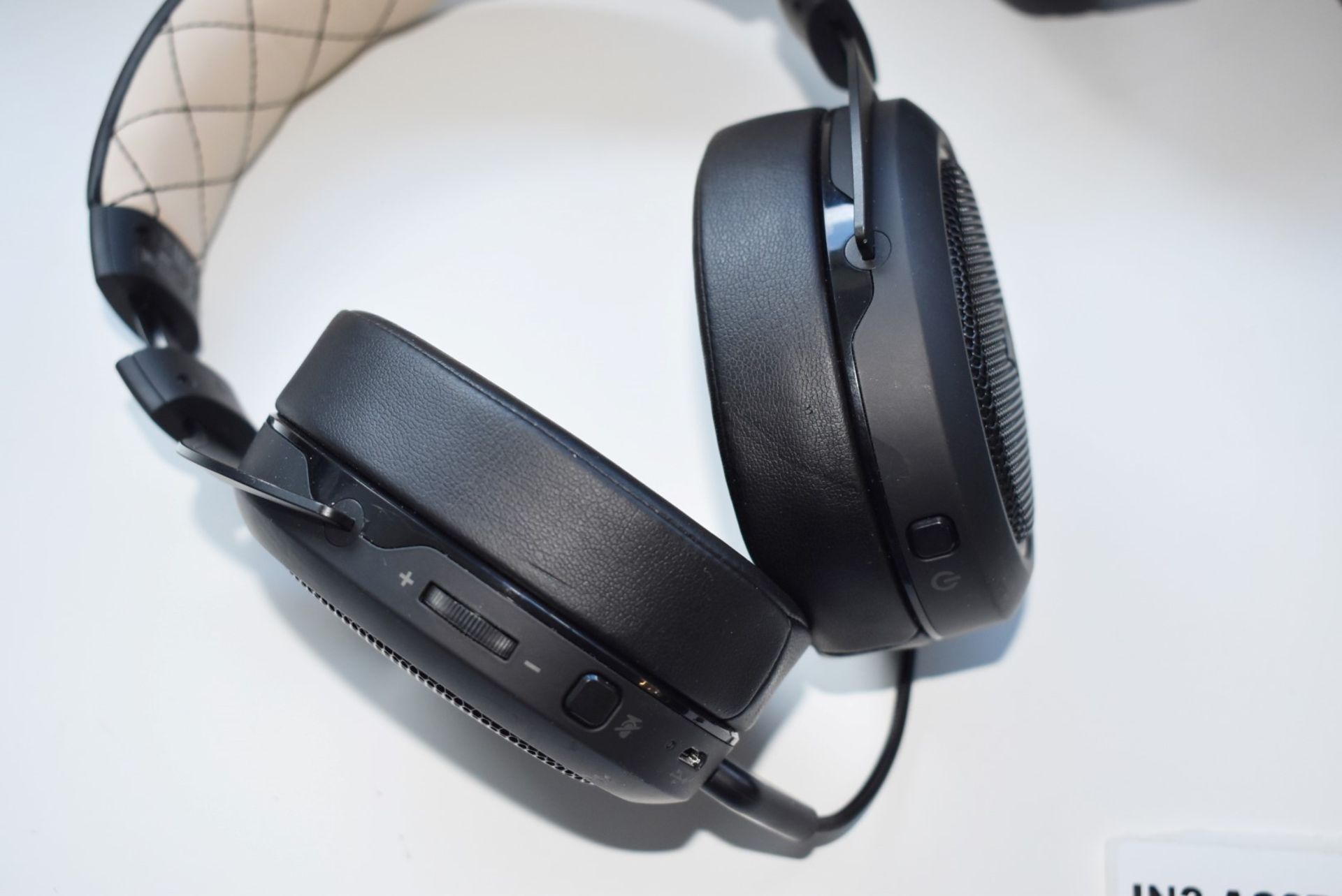 1 x Corsair Wireless 7.1 Gaming Headset With Wireless Dongle - Office Use Only - Image 4 of 6