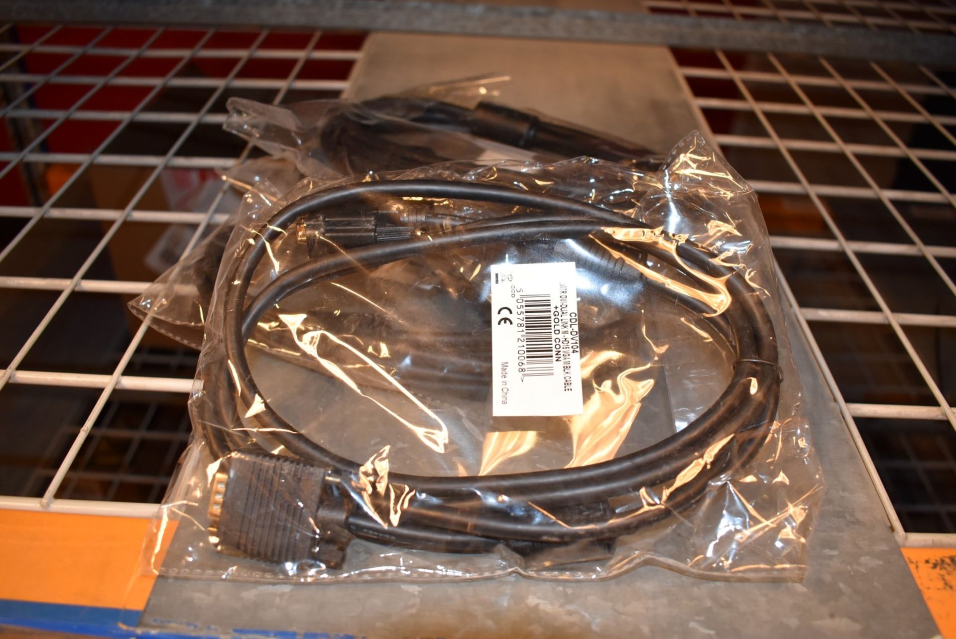 Approx 90 x Assorted Cables Including Micro USB Cables, Ethernet Cables, VGA to DVI Cables, SATA - Image 5 of 17