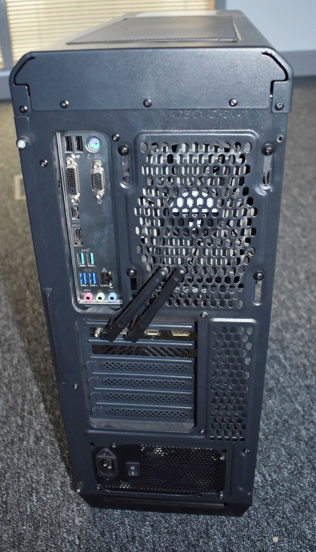 1 x Desktop Computer Featuring an Intel i7-7700k Processor, Asus USB 3.0 Motherboard, 16GB Corsair - Image 3 of 8