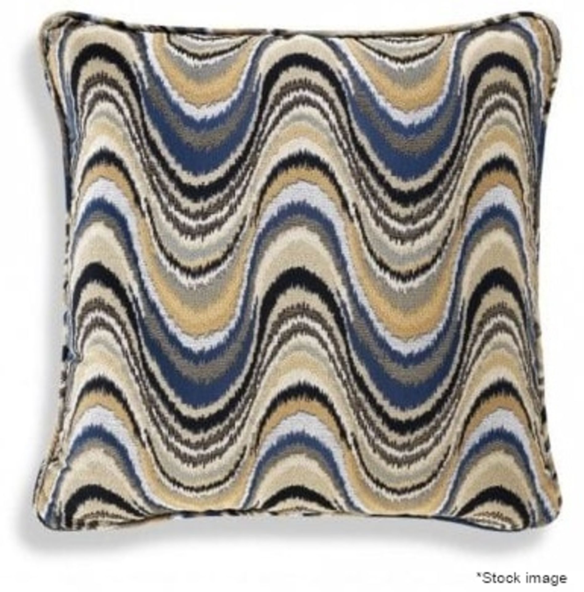 Pair of EICHHOLTZ 'Jardin' Luxury Cushions In Blue & Beige - 60 x 60cm - Total RRP £278.00 - Bild 2 aus 4