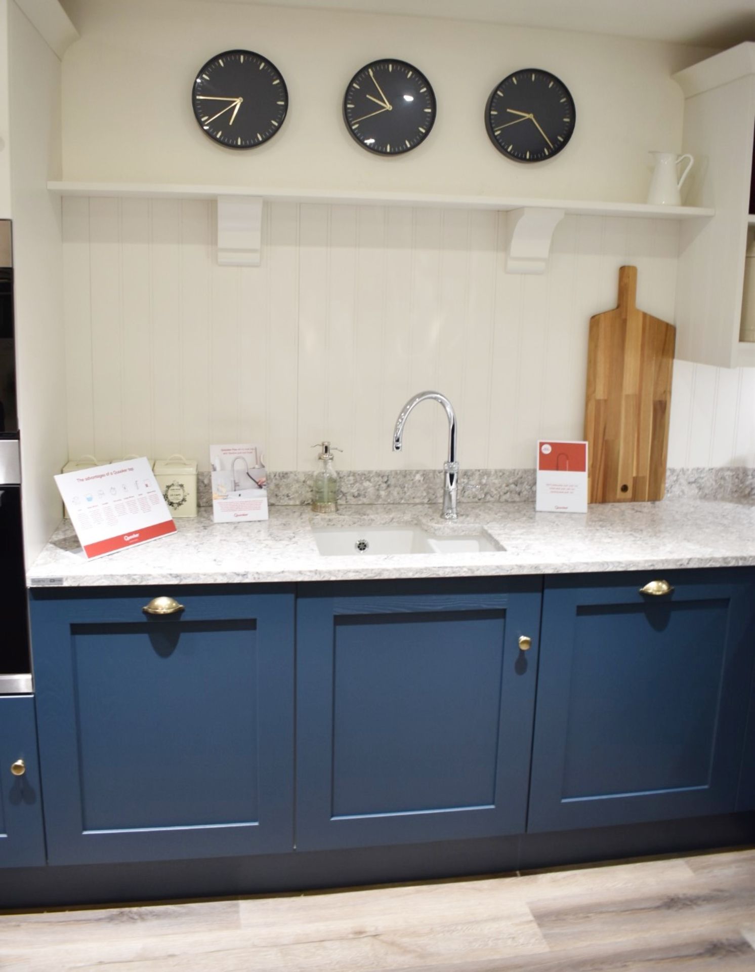 1 x 'Mornington' Shaker-style Feature-rich Fitted Kitchen in Blue, with Premium Branded Appliances - Bild 21 aus 67