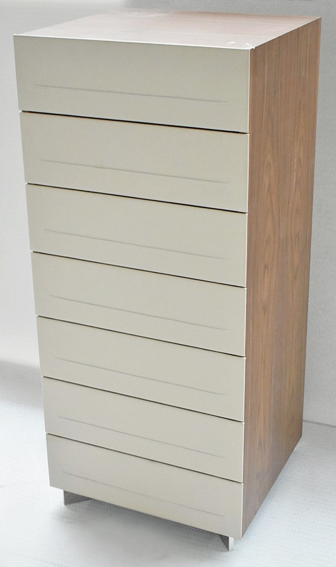 1 x CATTELAN ITALIA Dyno Luxury Italian Leather Fronted 7-Drawer Tall Chest - Original Price £4,000 - Image 2 of 7