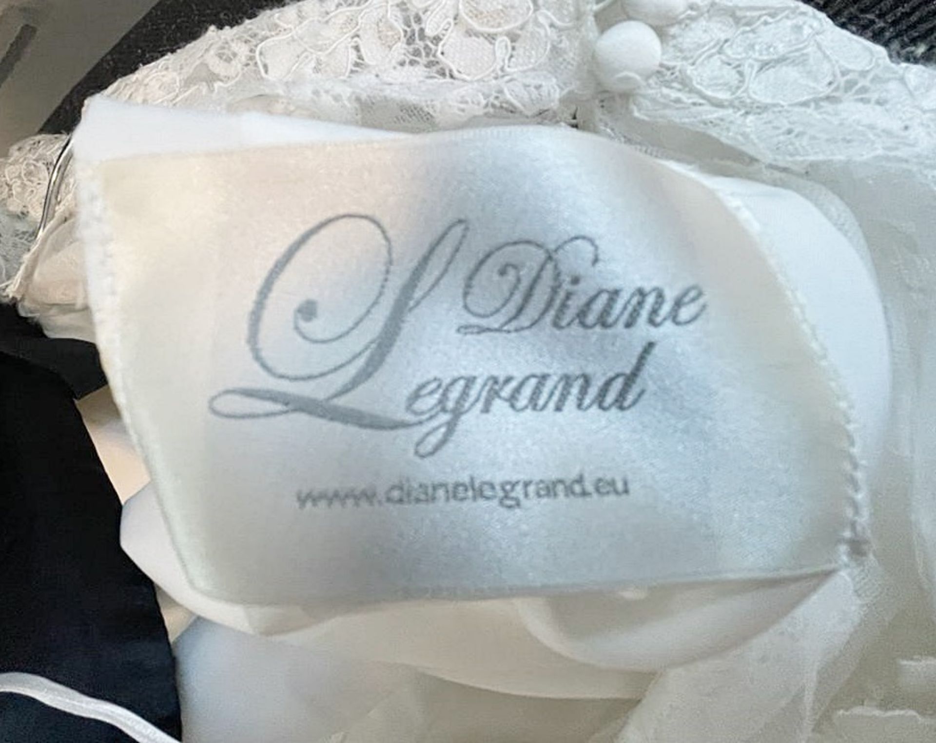 1 x DIANE LEGRAND Designer Fishtail Wedding Dress Bridal Gown - Style: 7209 - Size: UK 10 - Original - Image 2 of 10