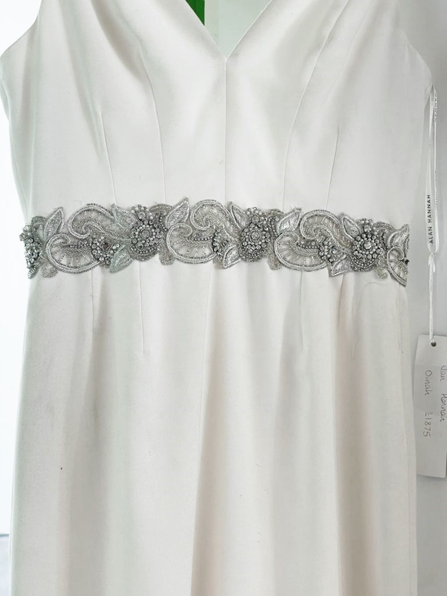 1 x ALAN HANNAH 'Jessica' Designer Crepe Wedding Dress Bridal Gown, With Embellished Belt - Made - Image 2 of 14