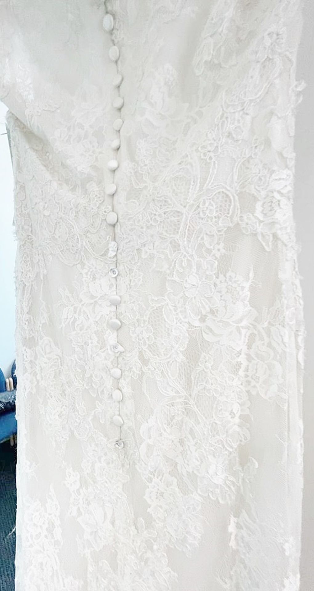1 x LUSAN MANDONGUS 'Tabia' Fishtail Designer Wedding Dress Bridal Gown, With Chantilly Lace - Image 6 of 15