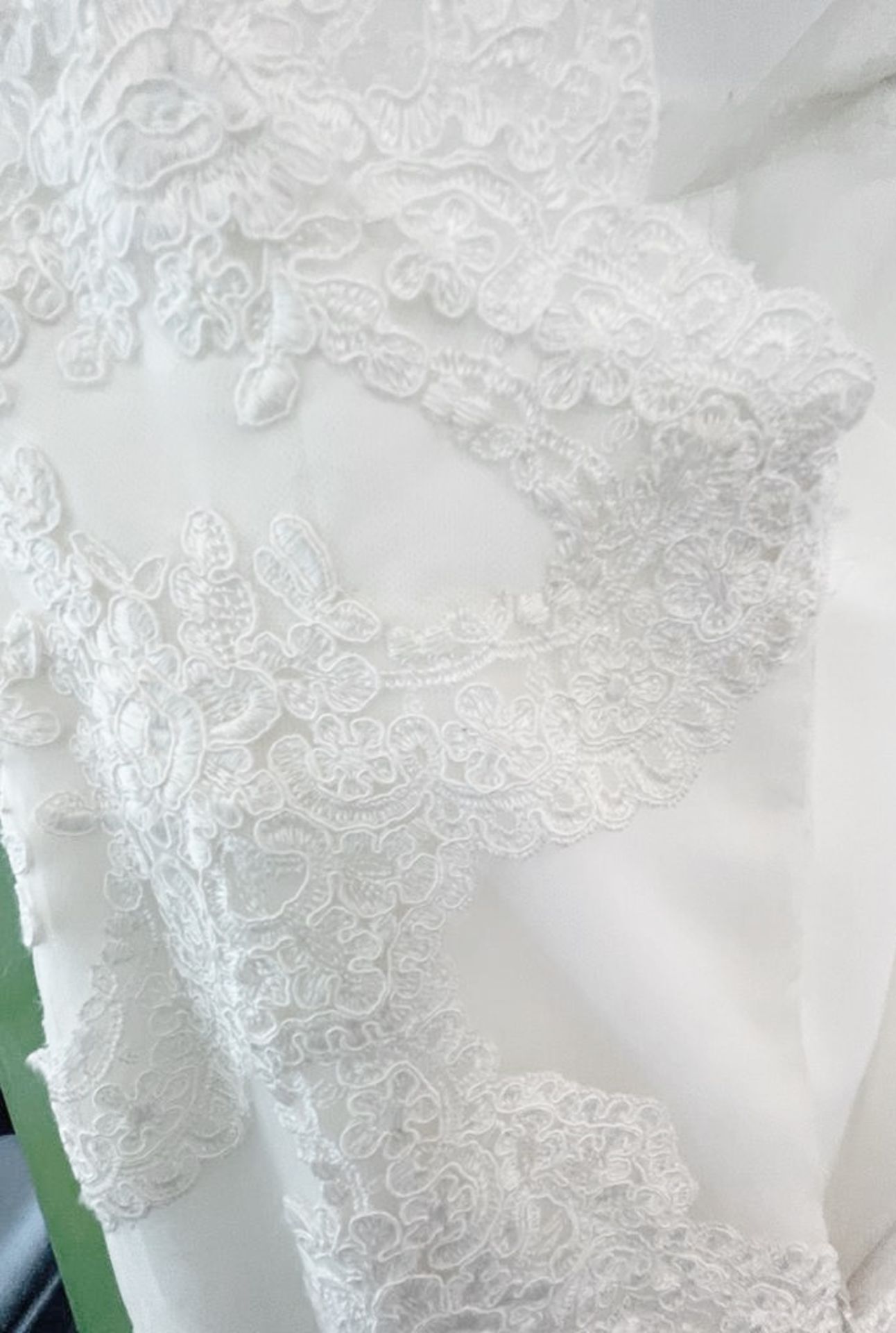 1 x LUSAN MANDONGUS 'Zayna' Designer Wedding Dress Bridal Gown - Size: UK 10 - Original RRP £1,550 - - Image 4 of 13