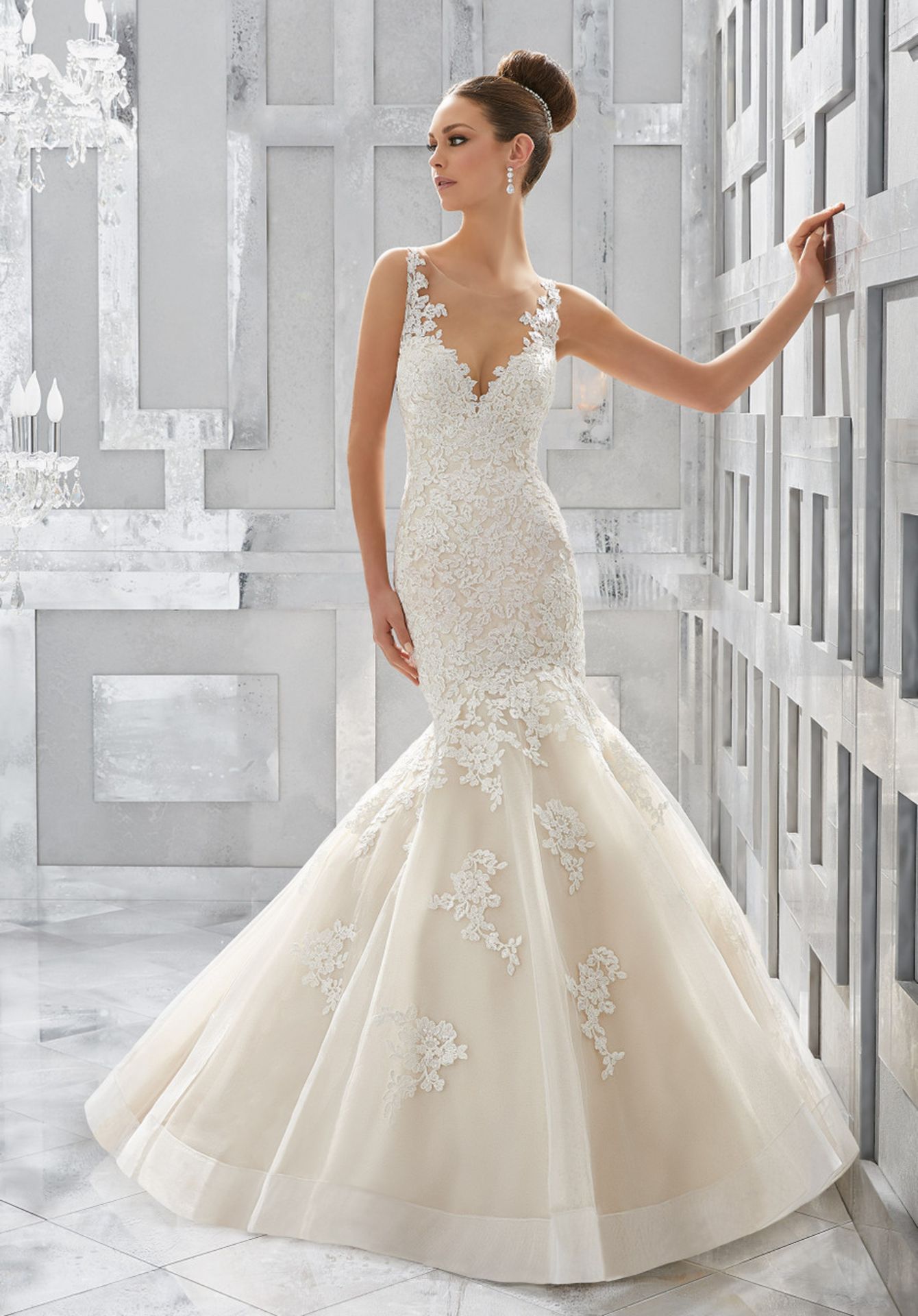 1 x MORI LEE 'Blu' Designer Mermaid Wedding Dress Bridal Gown, With Plunging Illusion V-Neckline -
