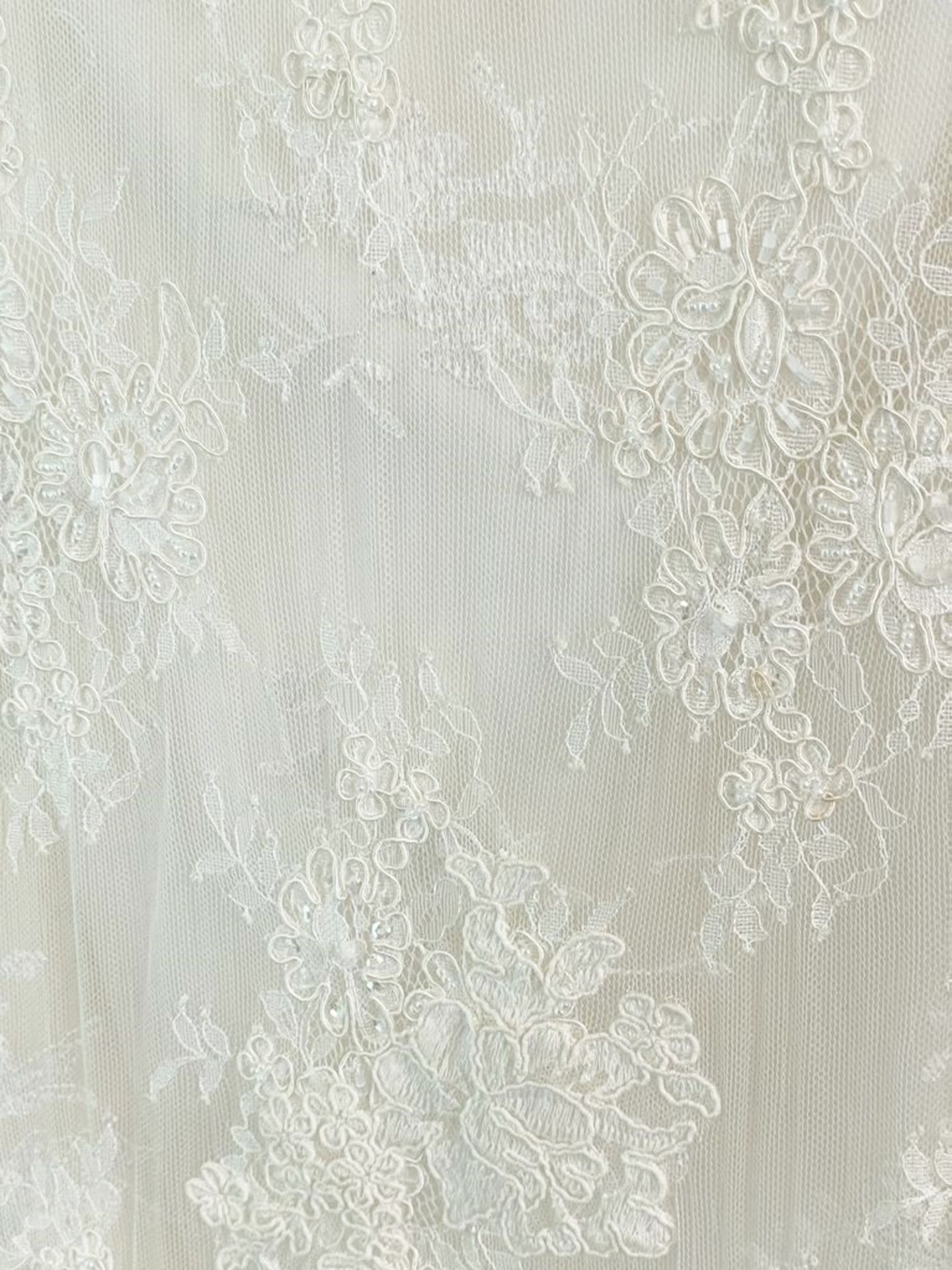 1 x LUSAN MANDONGUS 'Iona' Designer Wedding Dress Bridal Gown - Size: UK 12 - Original RRP £1,950 - Image 5 of 12