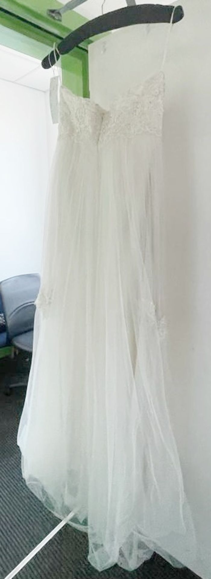 1 x MARIA SOTIRIOU 'Hyri' Stunning Silk Strapless Designer Wedding Dress Bridal Gown In Lace - - Image 3 of 12