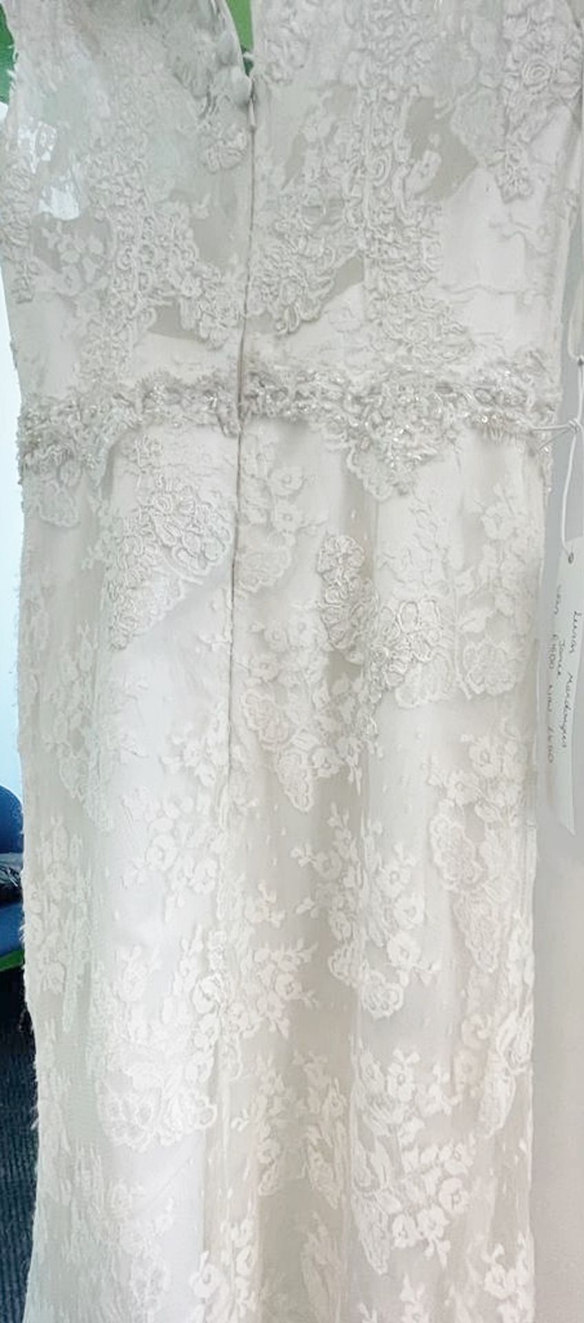 1 x LUSAN MANDONGUS 'Jamie' Designer Chantilly Lace Wedding Dress Bridal Gown, With Satin - Image 9 of 13