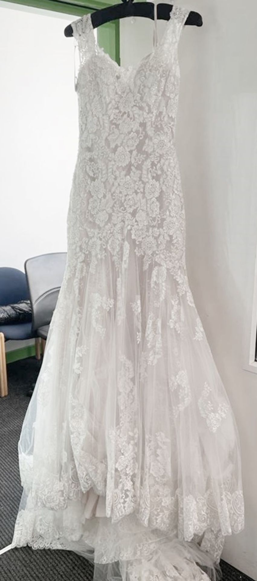 1 x DIANA LEGRANDE '7517' Designer Wedding Dress Bridal Gown - Size: UK 10 - Original RRP £1,800 - Image 3 of 18