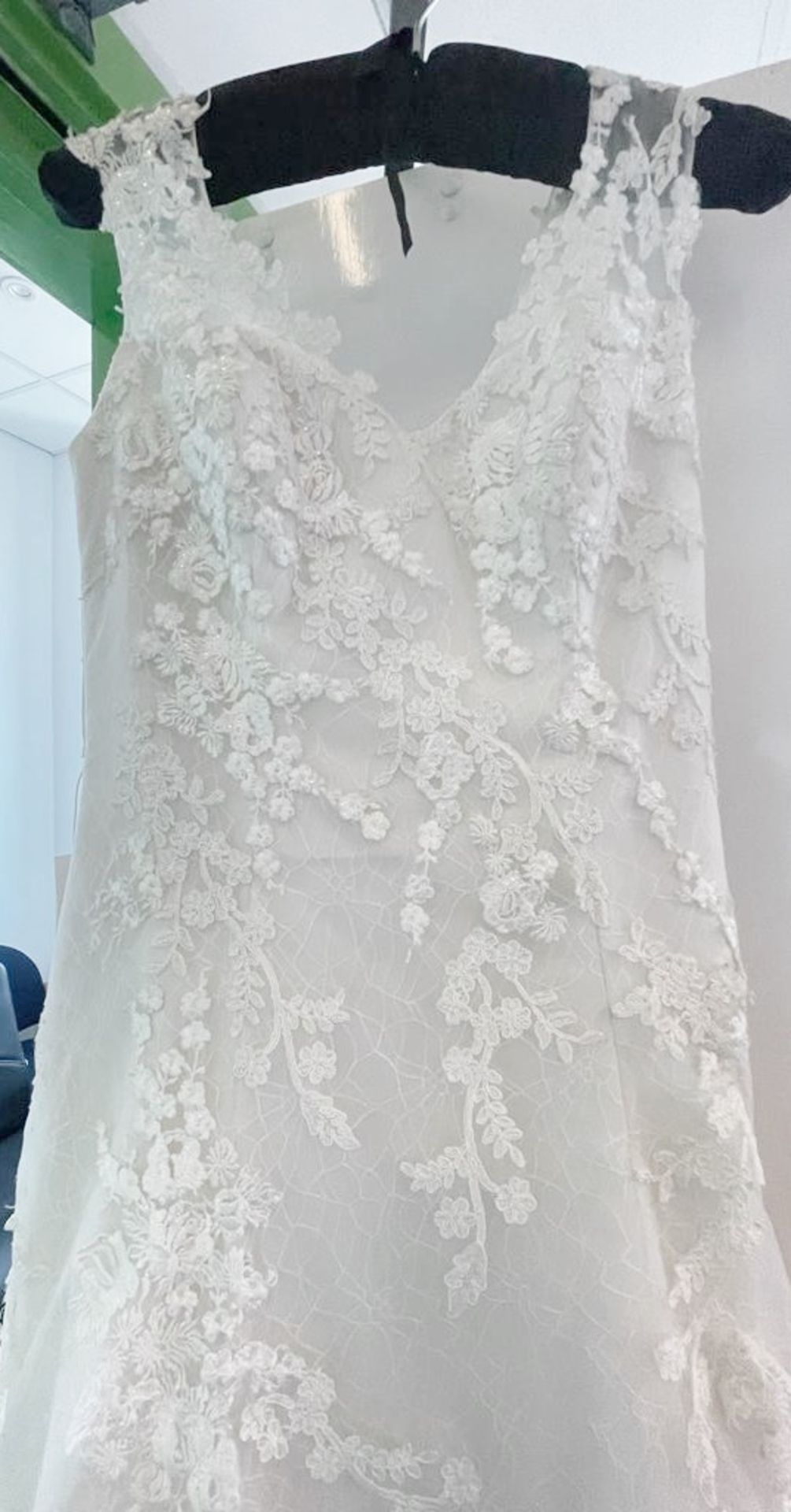 1 x ATELIER LYANA 'Susan' Designer Sweetheart Neckline Wedding Dress Bridal Gown, With Chantily Lace - Image 5 of 10