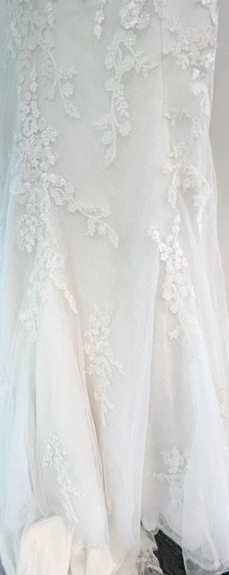 1 x ATELIER LYANA 'Susan' Designer Sweetheart Neckline Wedding Dress Bridal Gown, With Chantily Lace - Image 9 of 10