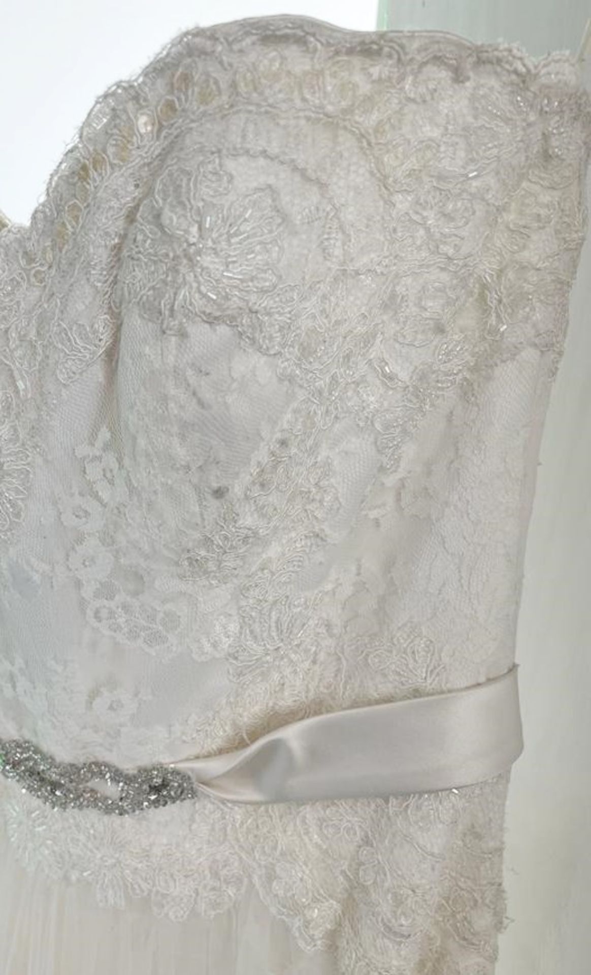 1 x LUSAN MANDONGUS 'Radella' Designer Wedding Dress Bridal Gown - Size: UK 16 - Original RRP £1,560 - Image 4 of 13