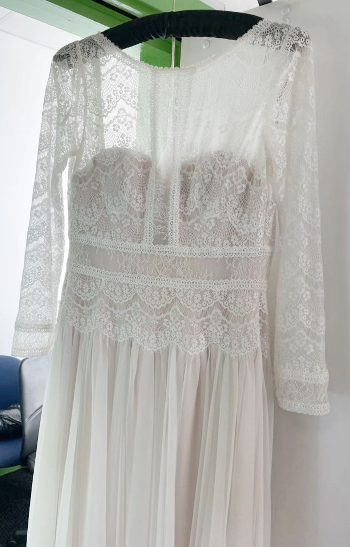 1 x MAGGIE SOTTERO 'Deirdre' Designer Wedding Dress Bridal Gown - Size: UK 10 - Original RRP £15,060 - Image 5 of 11