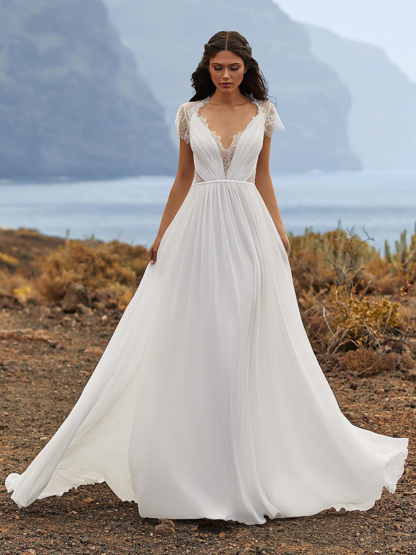 1 x PRONOVIAS 'Carlyle' Designer Goddess-style Wedding Dress Bridal Gown - Original RRP £1,660 - Image 2 of 15