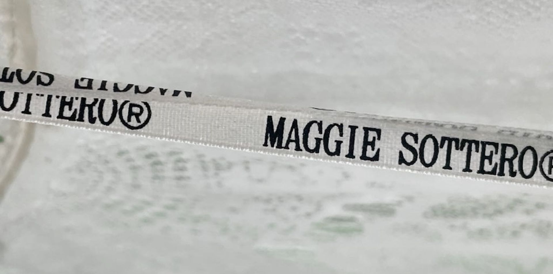 1 x MAGGIE SOTTERO 'Deirdre' Designer Wedding Dress Bridal Gown - Size: UK 10 - Original RRP £15,060 - Image 10 of 11