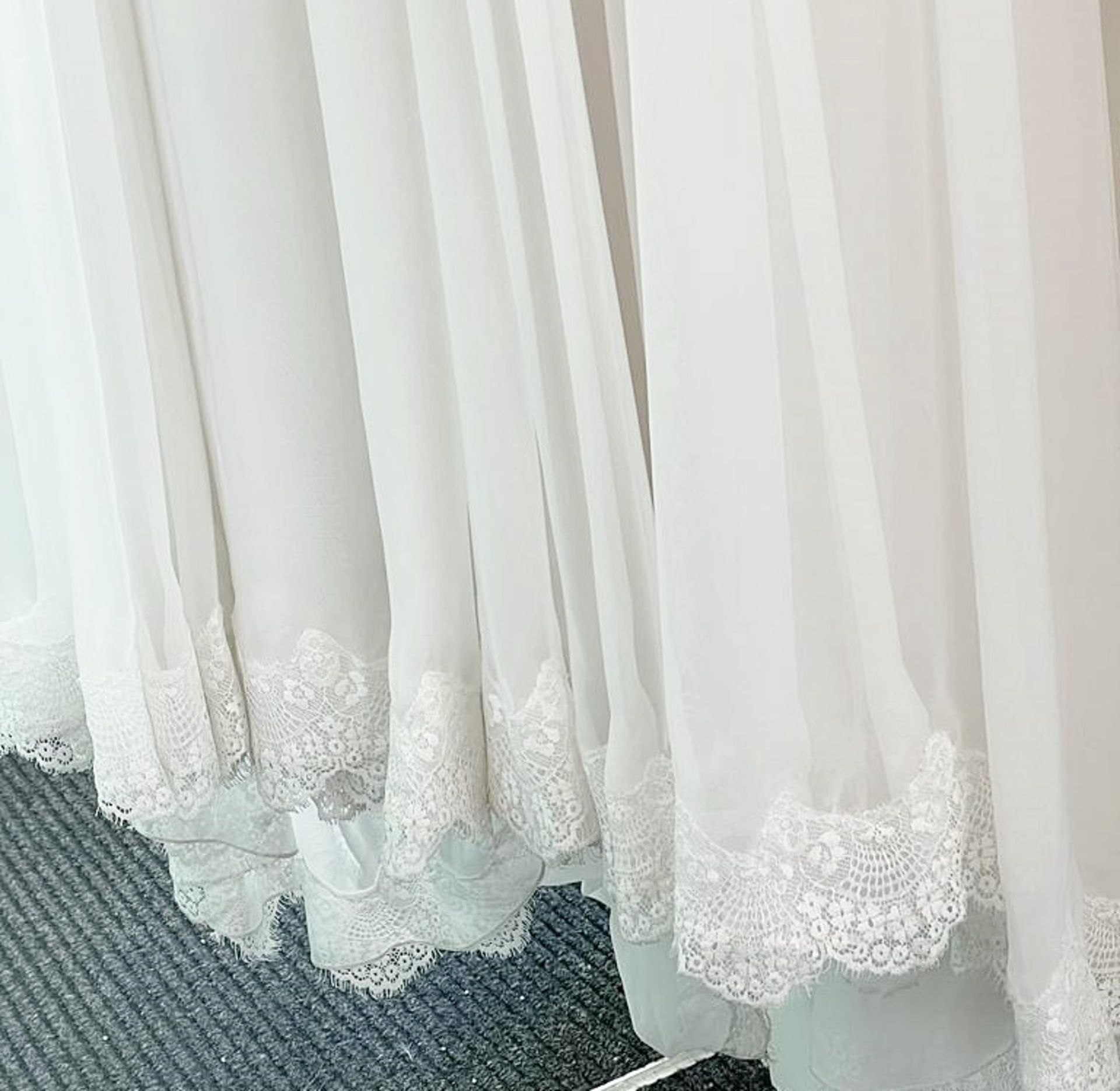 1 x MAGGIE SOTTERO 'Deirdre' Designer Wedding Dress Bridal Gown - Size: UK 10 - Original RRP £15,060 - Image 6 of 11