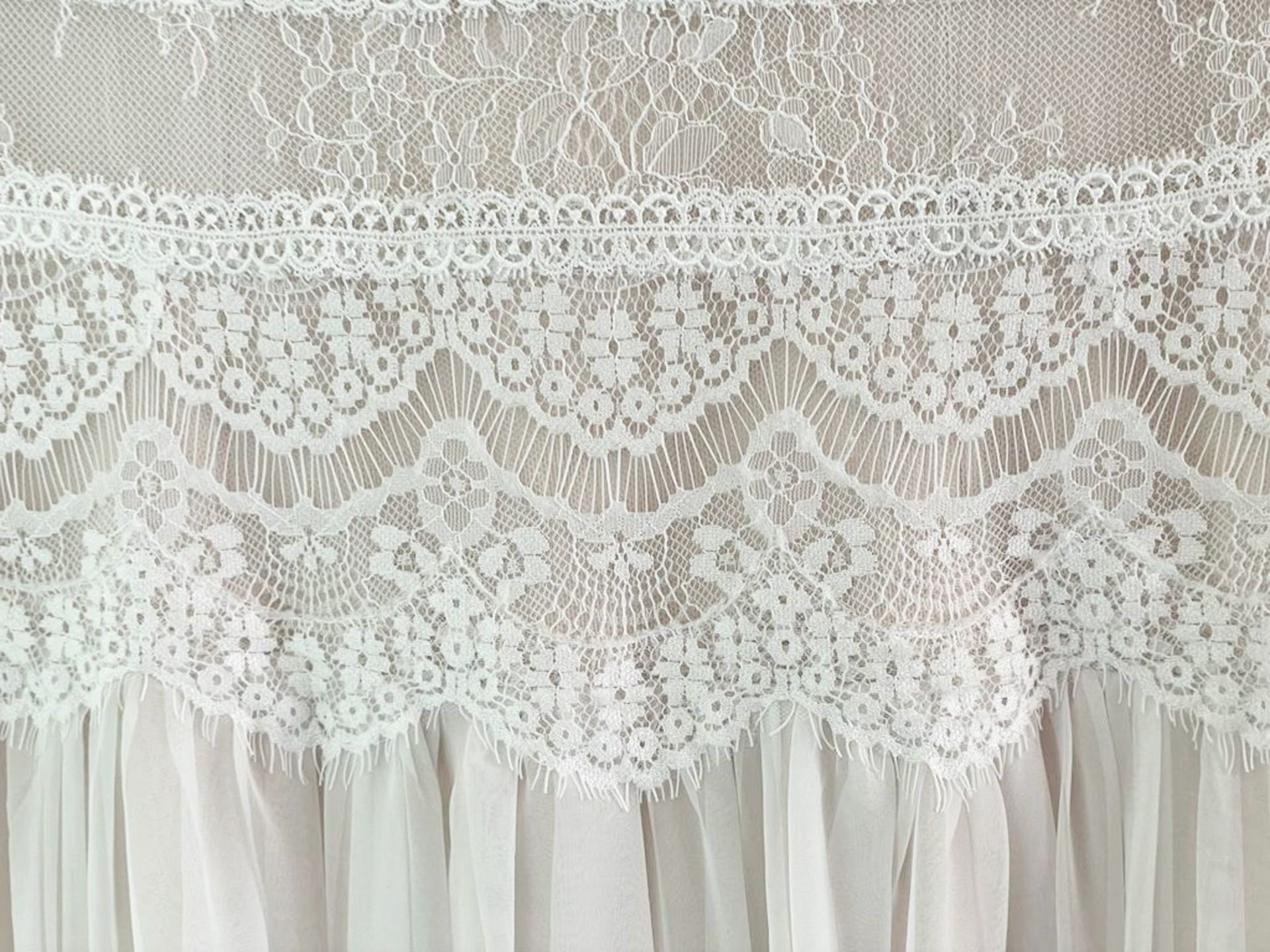 1 x MAGGIE SOTTERO 'Deirdre' Designer Wedding Dress Bridal Gown - Size: UK 10 - Original RRP £15,060 - Image 9 of 11