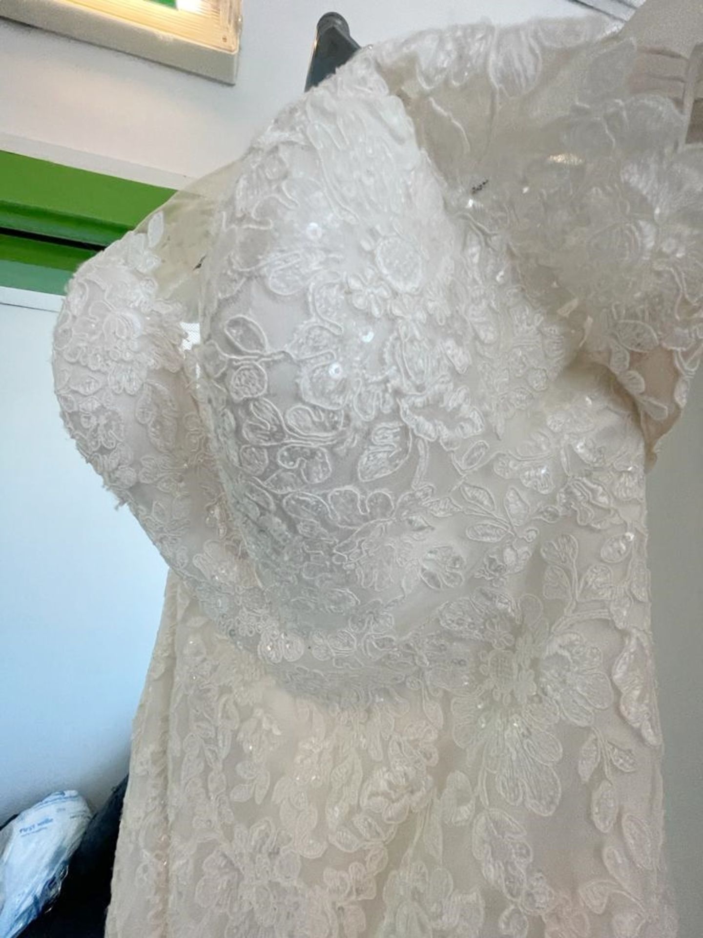 1 x MORI LEE 'Blu' Designer Mermaid Wedding Dress Bridal Gown, With Plunging Illusion V-Neckline - - Image 17 of 21