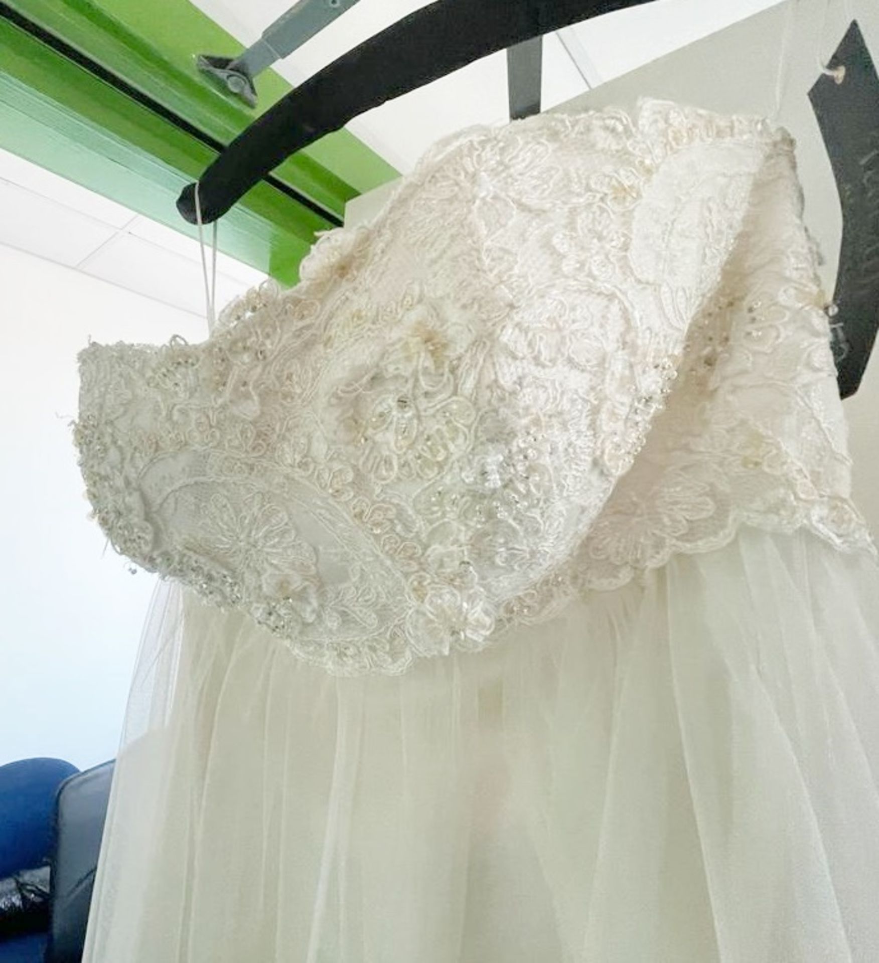 1 x MARIA SOTIRIOU 'Hyri' Stunning Silk Strapless Designer Wedding Dress Bridal Gown In Lace - - Image 12 of 12