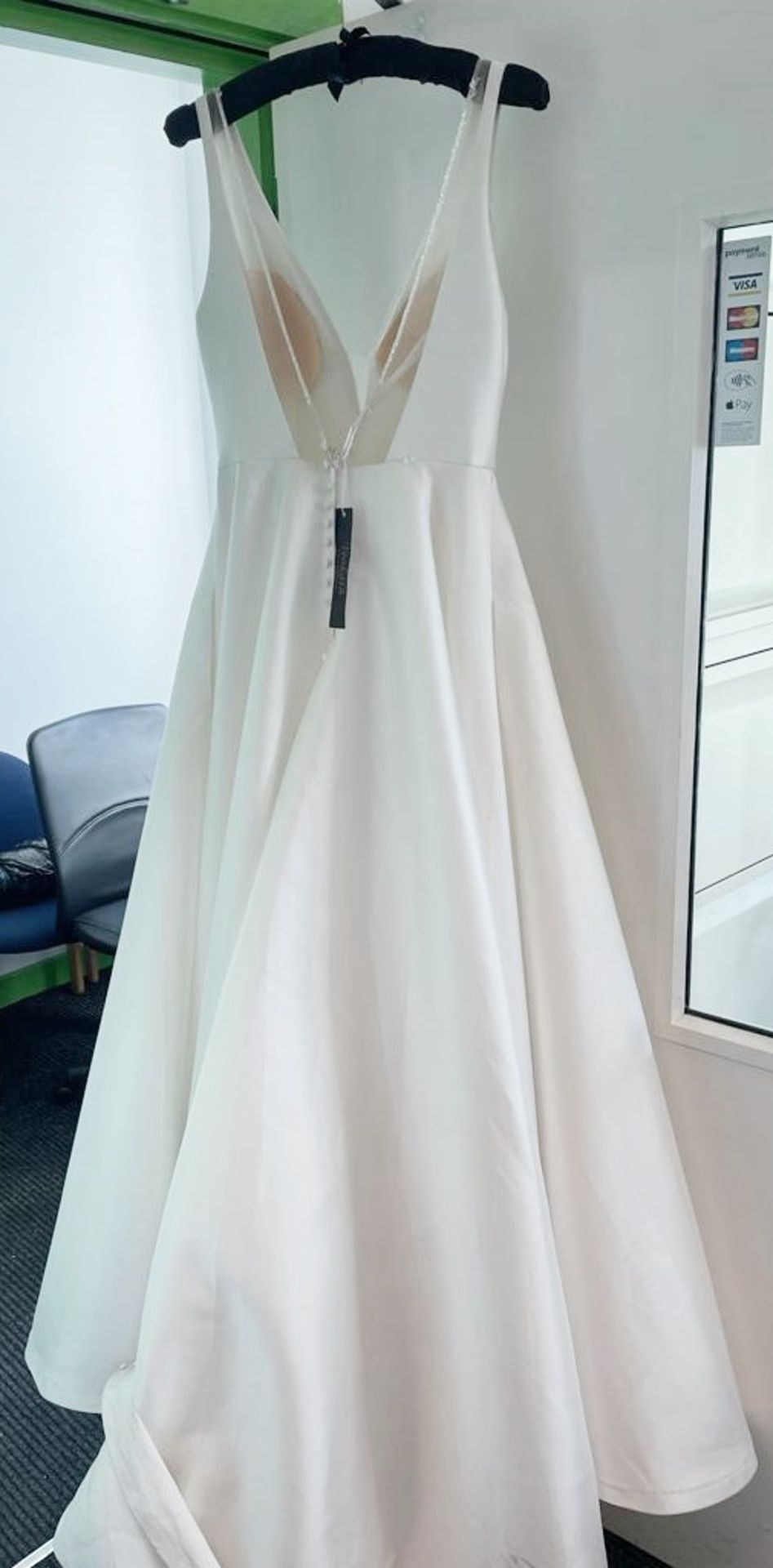 1 x ALLURE BRIDALS Sleeveless Designer Wedding Dress Bridal Gown - Style: 9813 - Size: UK 10 - - Image 2 of 13