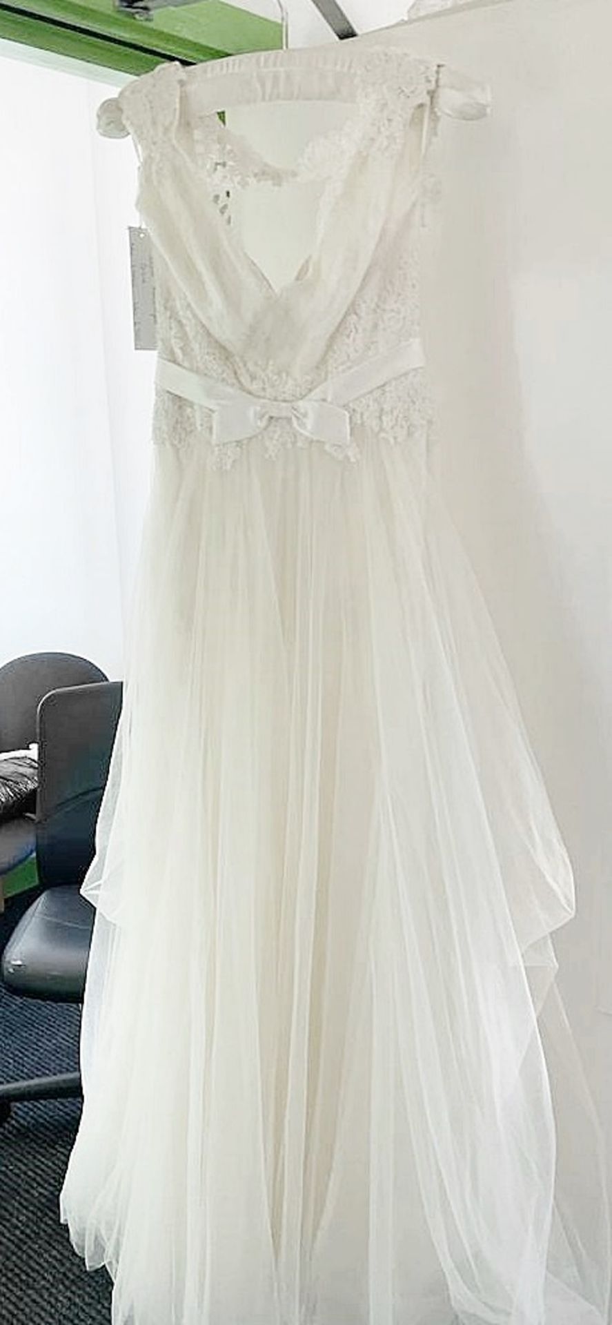 1 x LUSAN MANDONGUS 'Grace' Stunning Designer Wedding Dress Bridal Gown In lace With