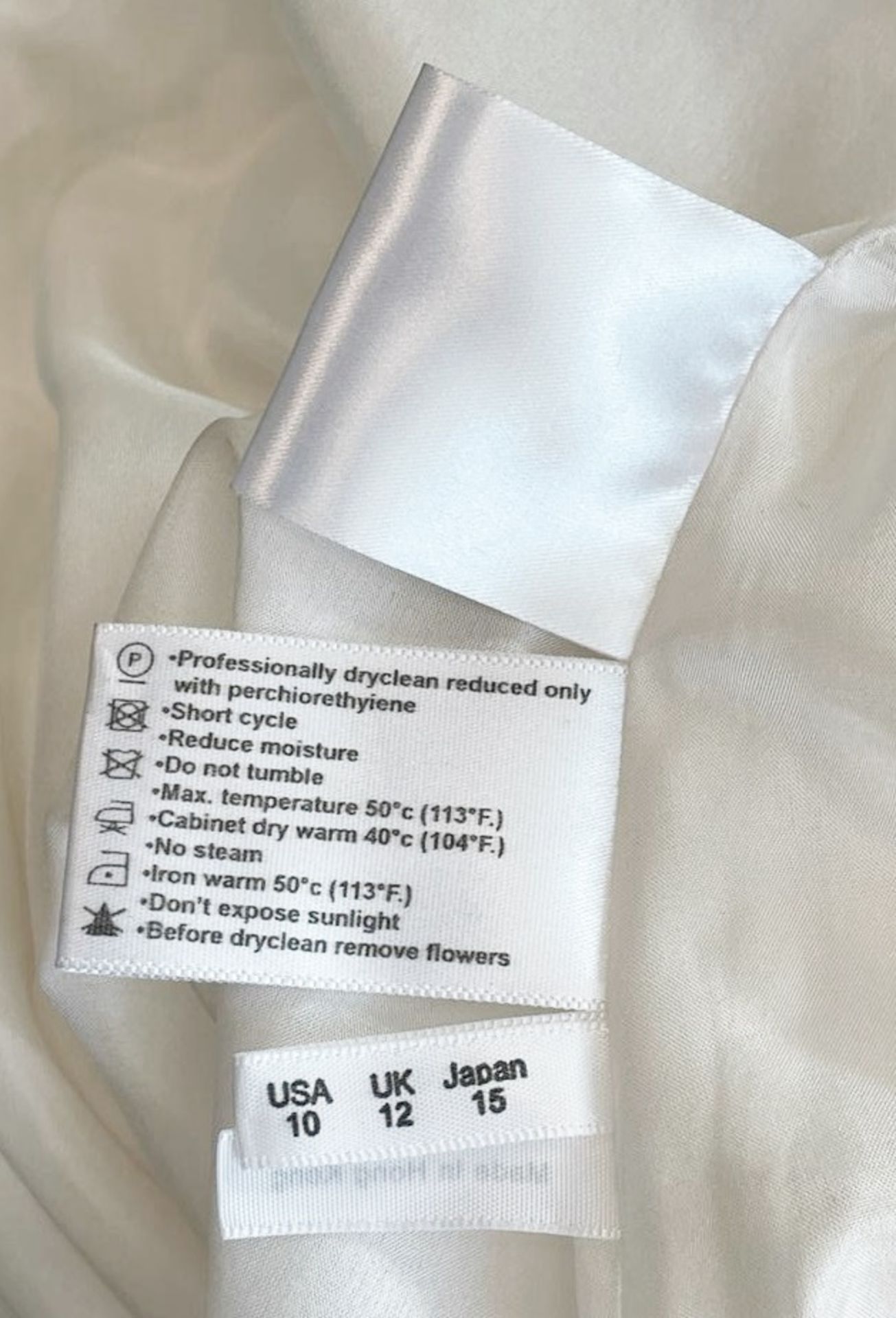 1 x LUSAN MANDONGUS 'Vola' 100% Silk Designer Wedding Dress Bridal Gown - Size: UK 12 - RRP £1,850 - Image 9 of 9