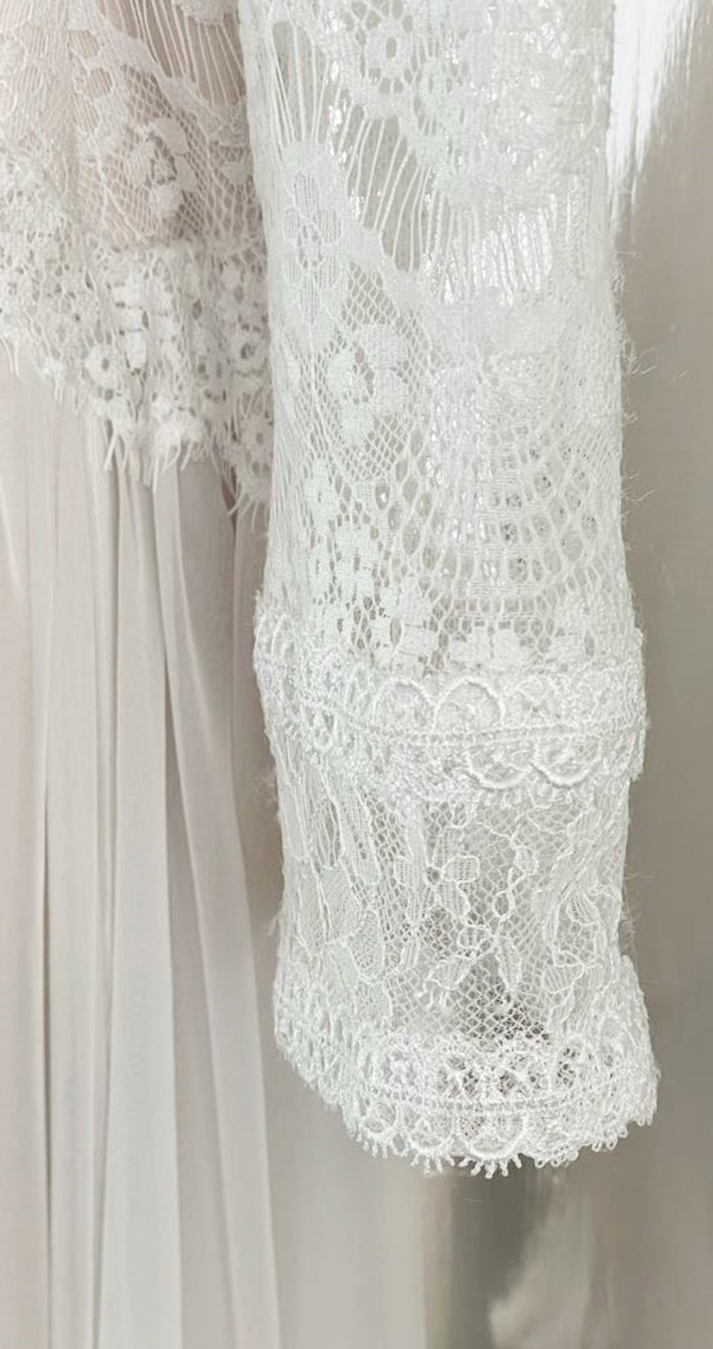 1 x MAGGIE SOTTERO 'Deirdre' Designer Wedding Dress Bridal Gown - Size: UK 10 - Original RRP £15,060 - Image 8 of 11