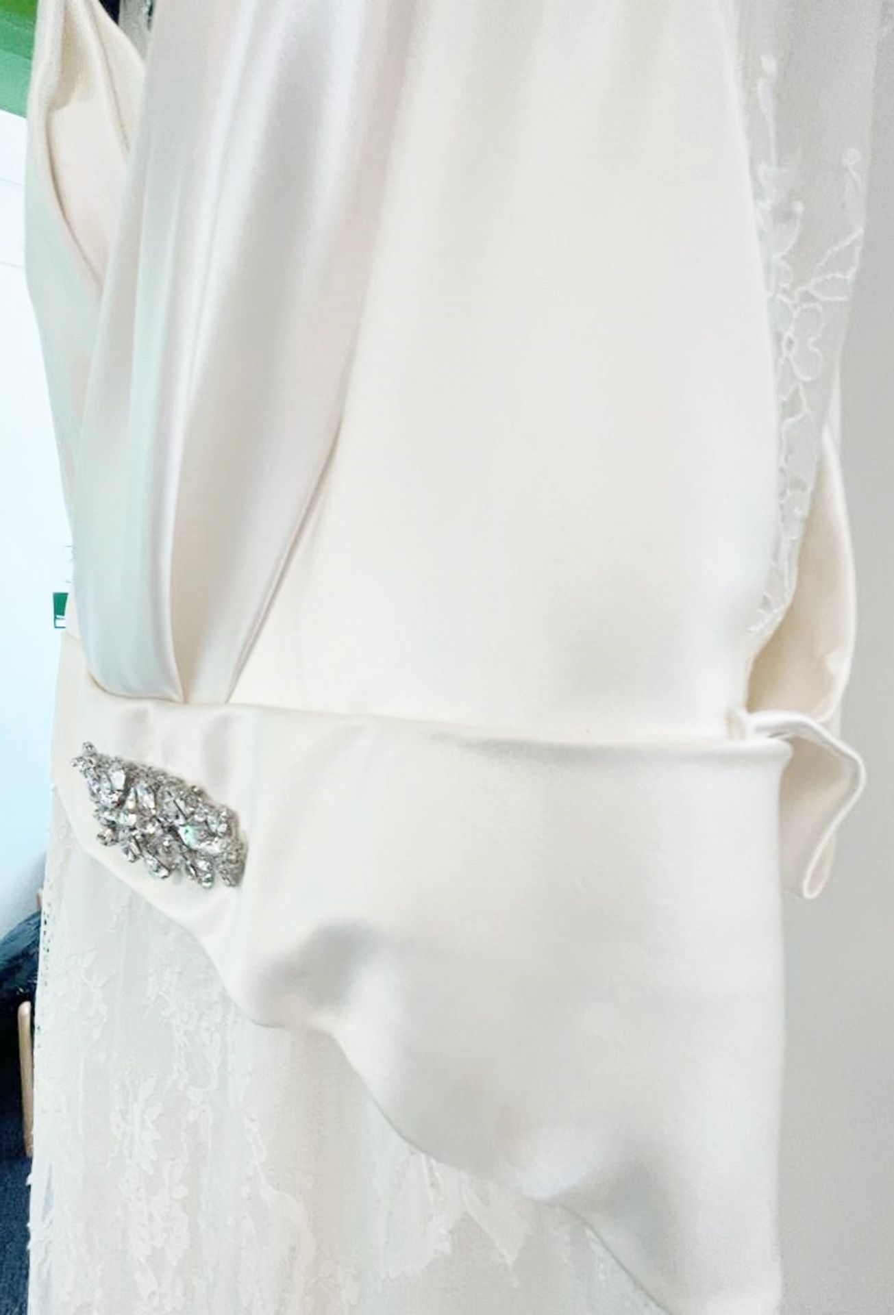1 x LUSAN MANDONGUS 'Kalina' 100% Silk Fishtail Designer Wedding Dress Bridal Gown, Featuring - Image 7 of 13