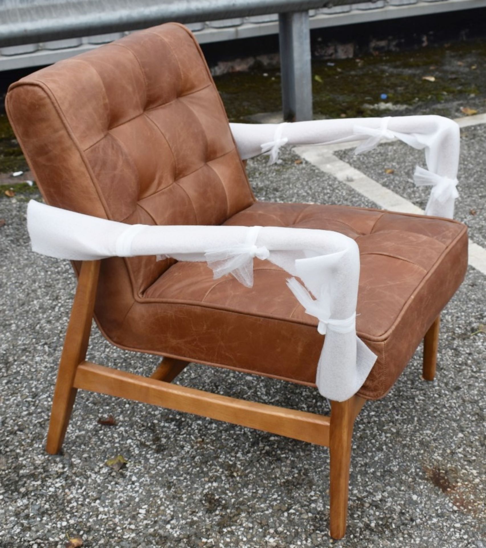 1 x 'Humber' Armchair Upholstered Vintage Brown Leather - New / Unused Stock - CL011 - Location: - Image 3 of 7