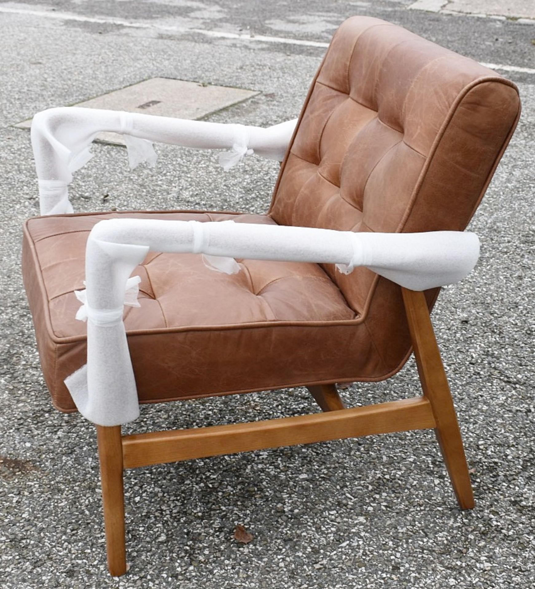 1 x 'Humber' Armchair Upholstered Vintage Brown Leather - New / Unused Stock - CL011 - Location: - Image 2 of 7