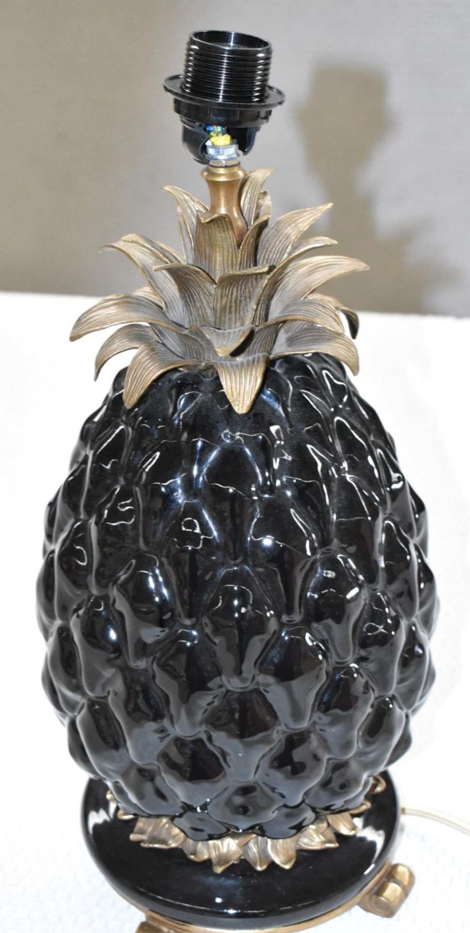 1 x HOUSE OF HACKNEY 'Ananas' Ceramic Pineapple Lamp Stand In Black - Original Price £545.00 *Read - Image 4 of 8