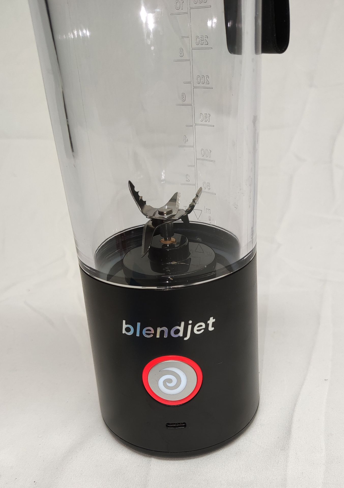 1 x BLENDJET Portable Blender (Blendjet 2) In Black - Original RRP £49.99 - Ref: 7097506/HJL376/ - Image 4 of 14