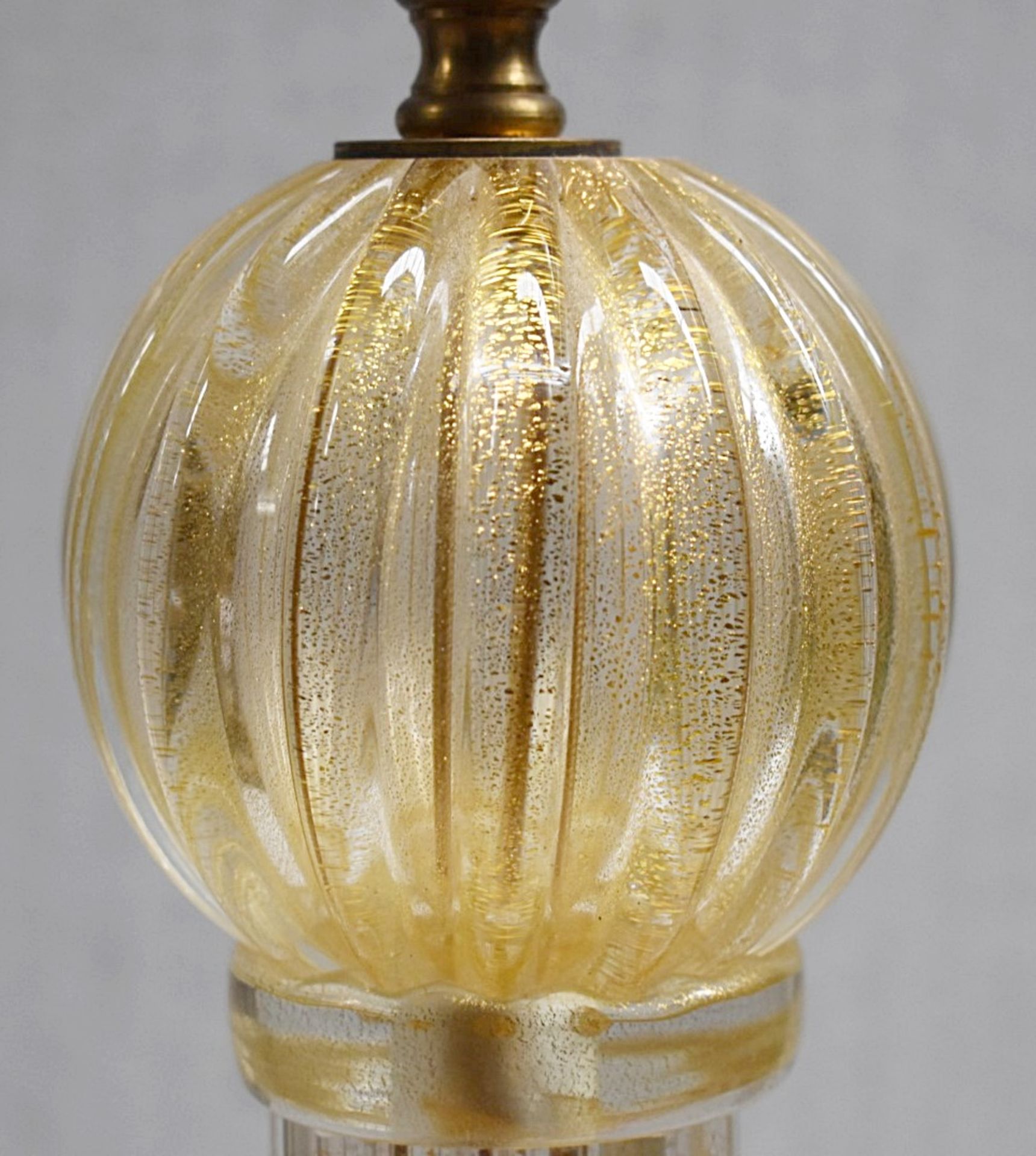 1 x Elegant Handcrafted Italian Murano Glass Table Lamp Infused With 24K Gold Leaf - Made In - Image 3 of 10