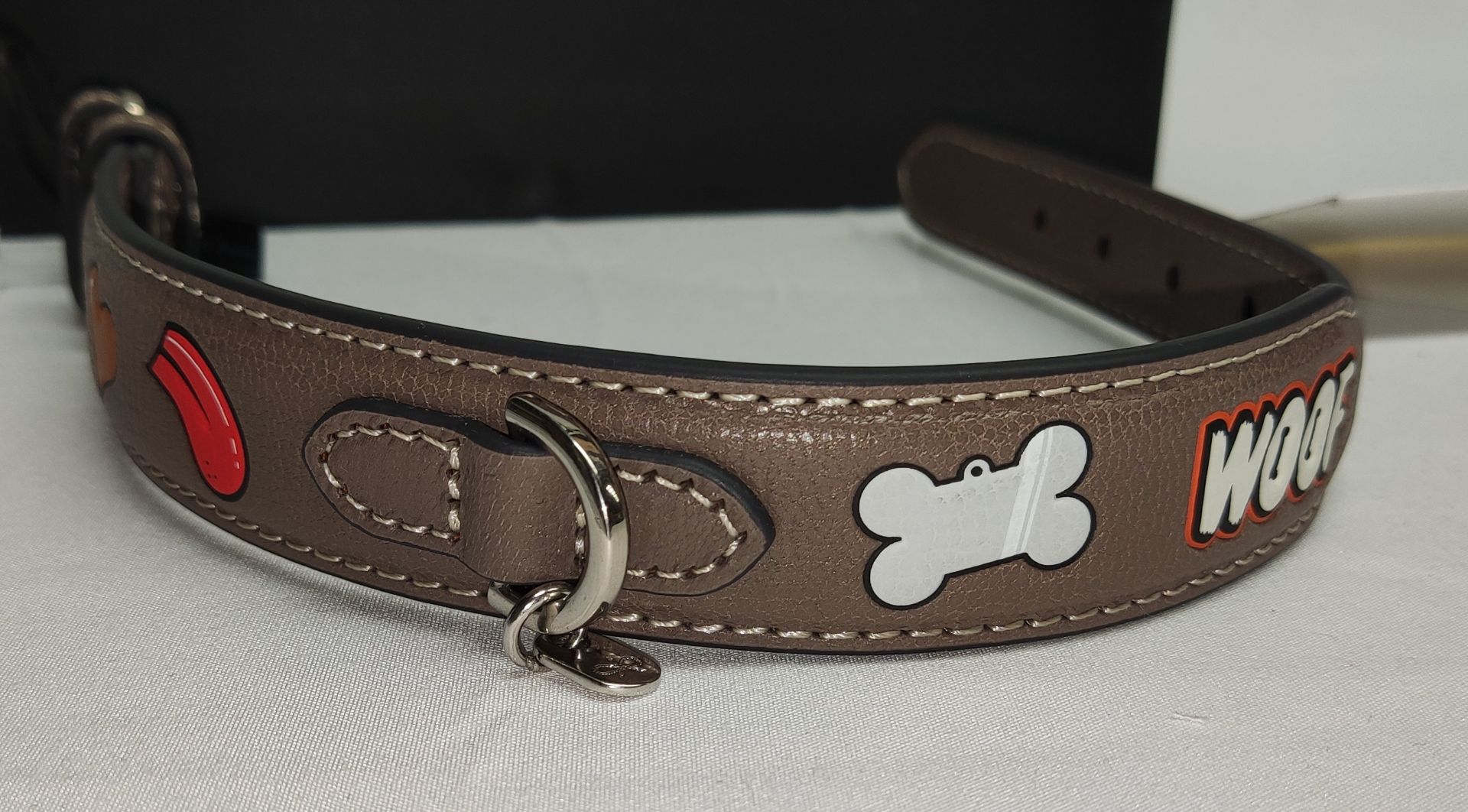 1 x ANYA HINDMARCH Large Dog Collar In Medium Gray Grainy Capra - Boxed - Original RRP £165 - Ref: - Image 8 of 10