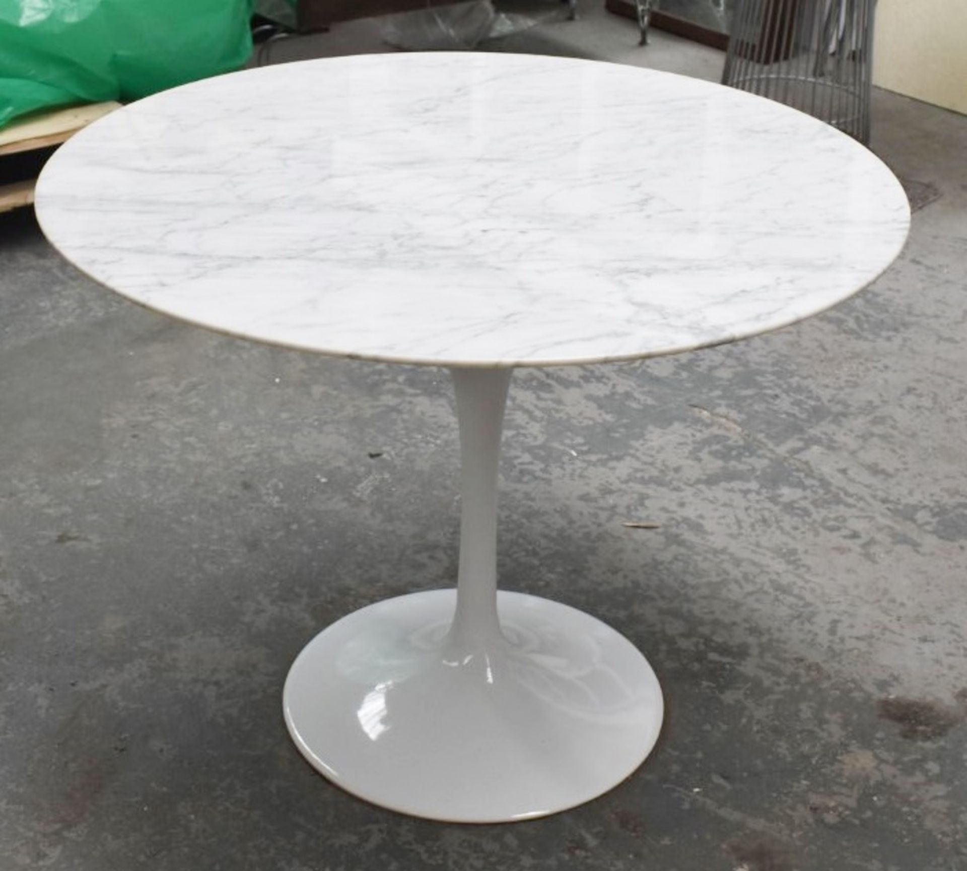 1 x Eero Saarinen Inspired Carrara Marble Tulip 100cm Coffee Table - 1950's Reproduction Oval Dining