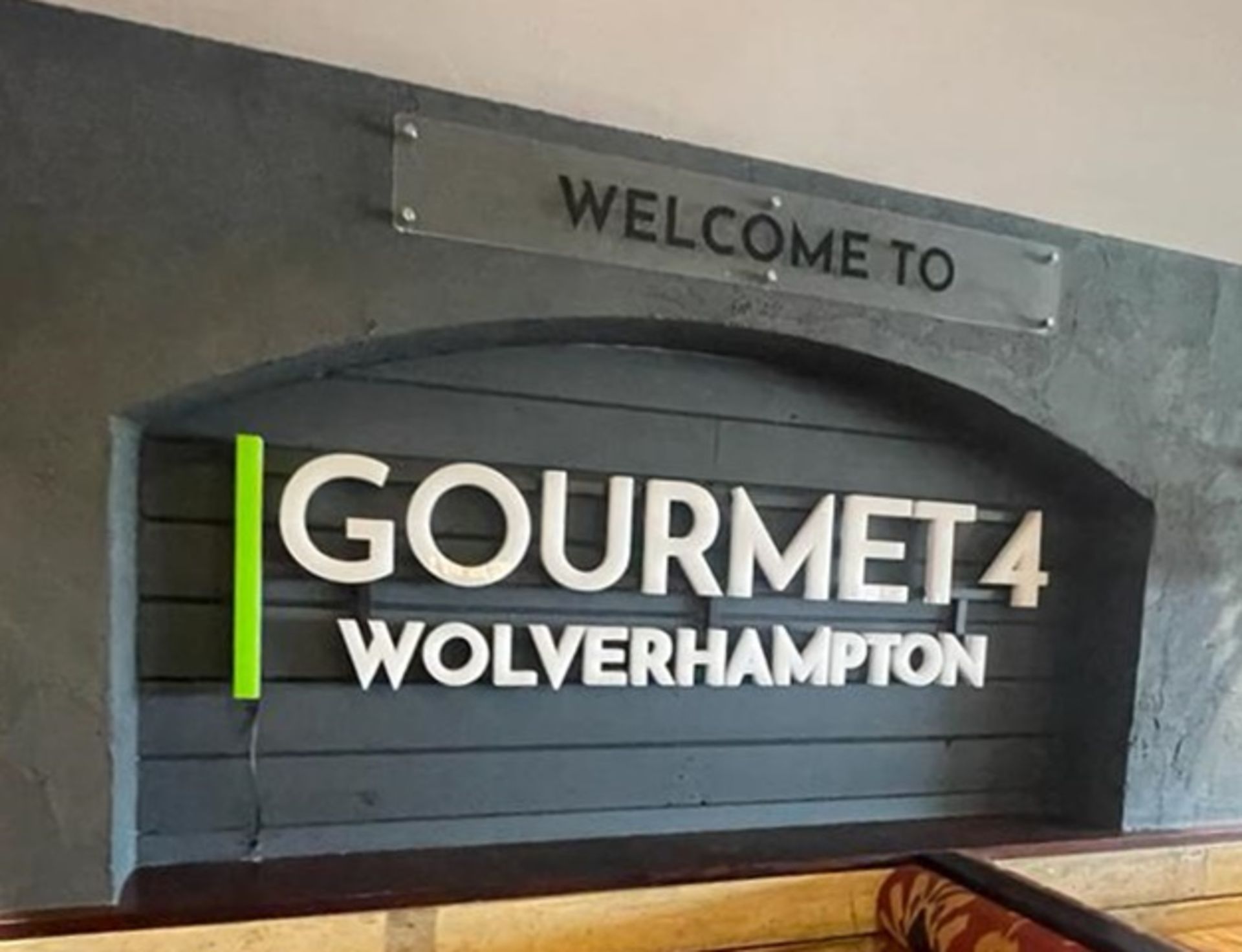 1 x Wall Mounted Illuminated Sign - Gourmet 4 Wolverhampton - Ref: 80 - CL864 - Location: - Image 2 of 7