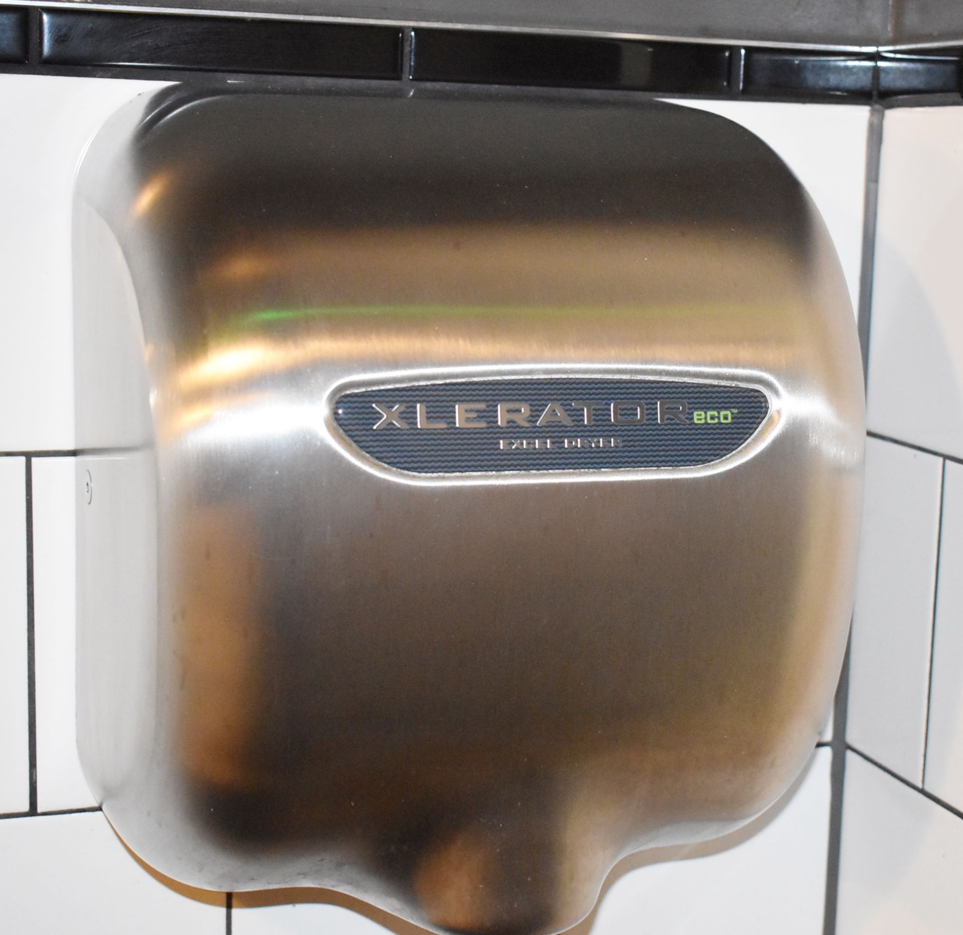 1 x Xlerator Eco Excel Hand Dryer