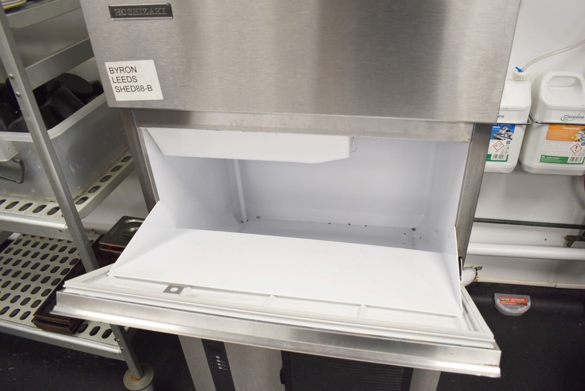 1 x Hoshizaki IM-130NE-HC Automatic Self Contained Hydrocarbon Cube Ice Machine (125kg/24hr) - Image 2 of 5