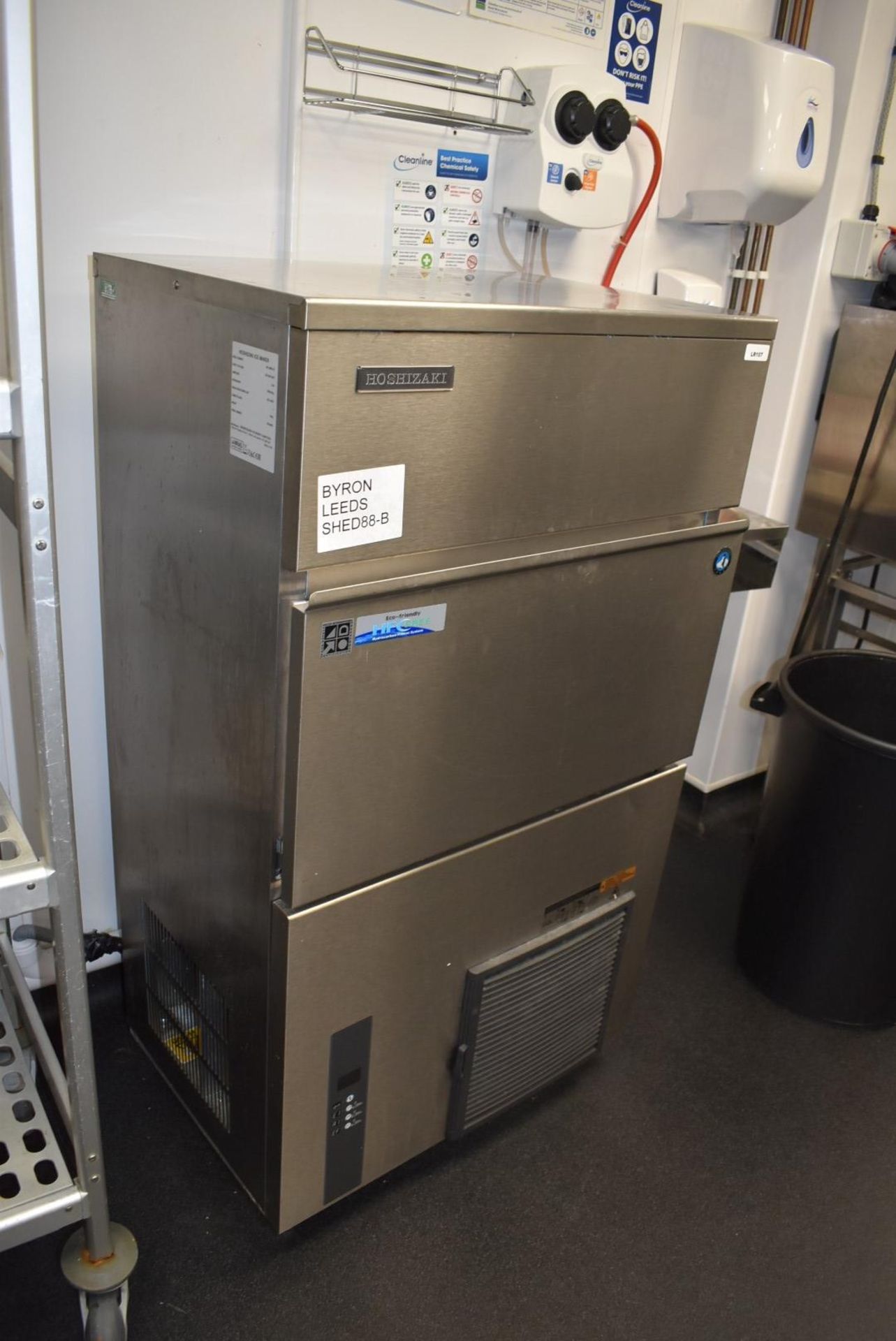 1 x Hoshizaki IM-130NE-HC Automatic Self Contained Hydrocarbon Cube Ice Machine (125kg/24hr) - Image 4 of 5