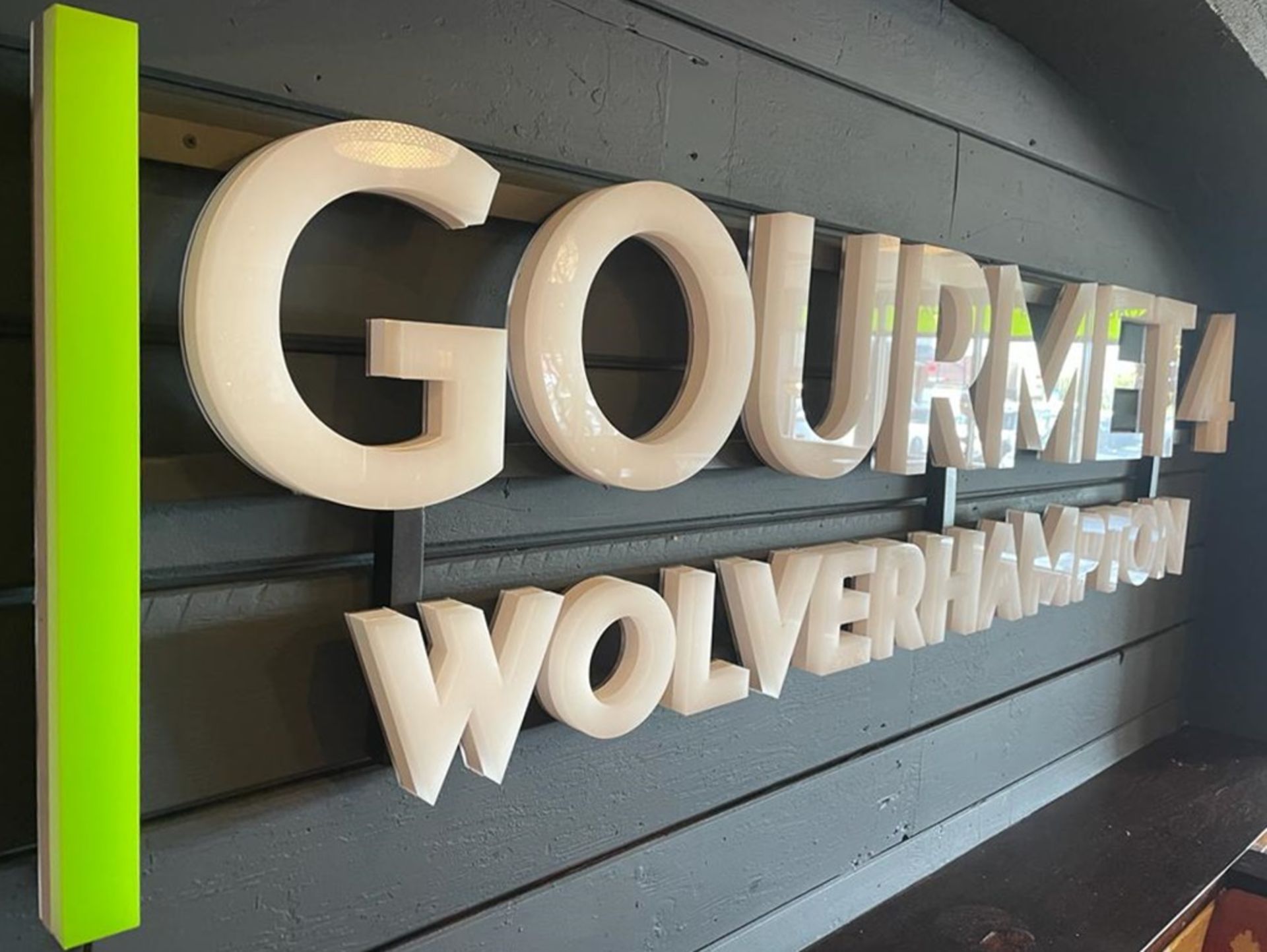 1 x Wall Mounted Illuminated Sign - Gourmet 4 Wolverhampton - Ref: 80 - CL864 - Location: - Image 4 of 7