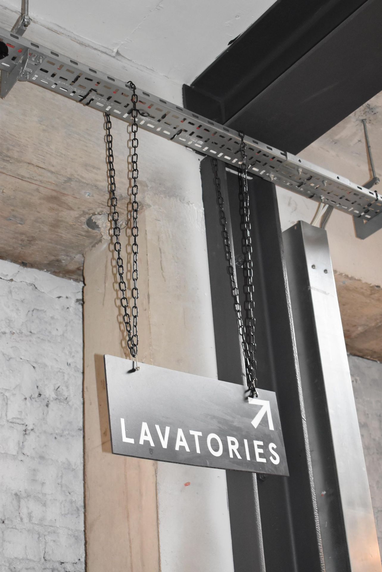 1 x Vintage Style Lavatories Toilet Sign With Hanging Chain - Image 3 of 3