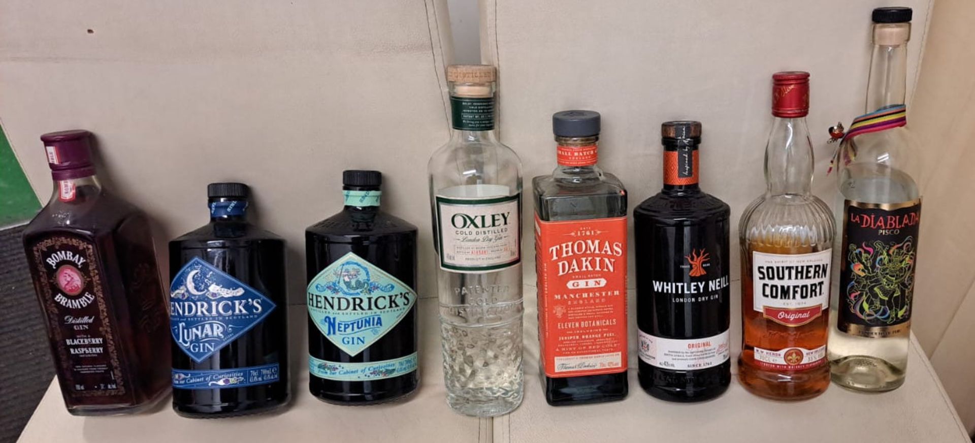 Lot of 8 Bottles of Assorted Open Alcoholic Drinks - Ref: LOT001 - CL866 - Location: Essex RM19These